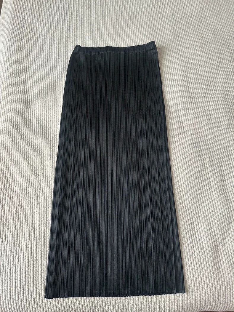 Issey Miyake Issey Miyake size:3 Black pleated pants Size 42" / US 20 - 2 Thumbnail