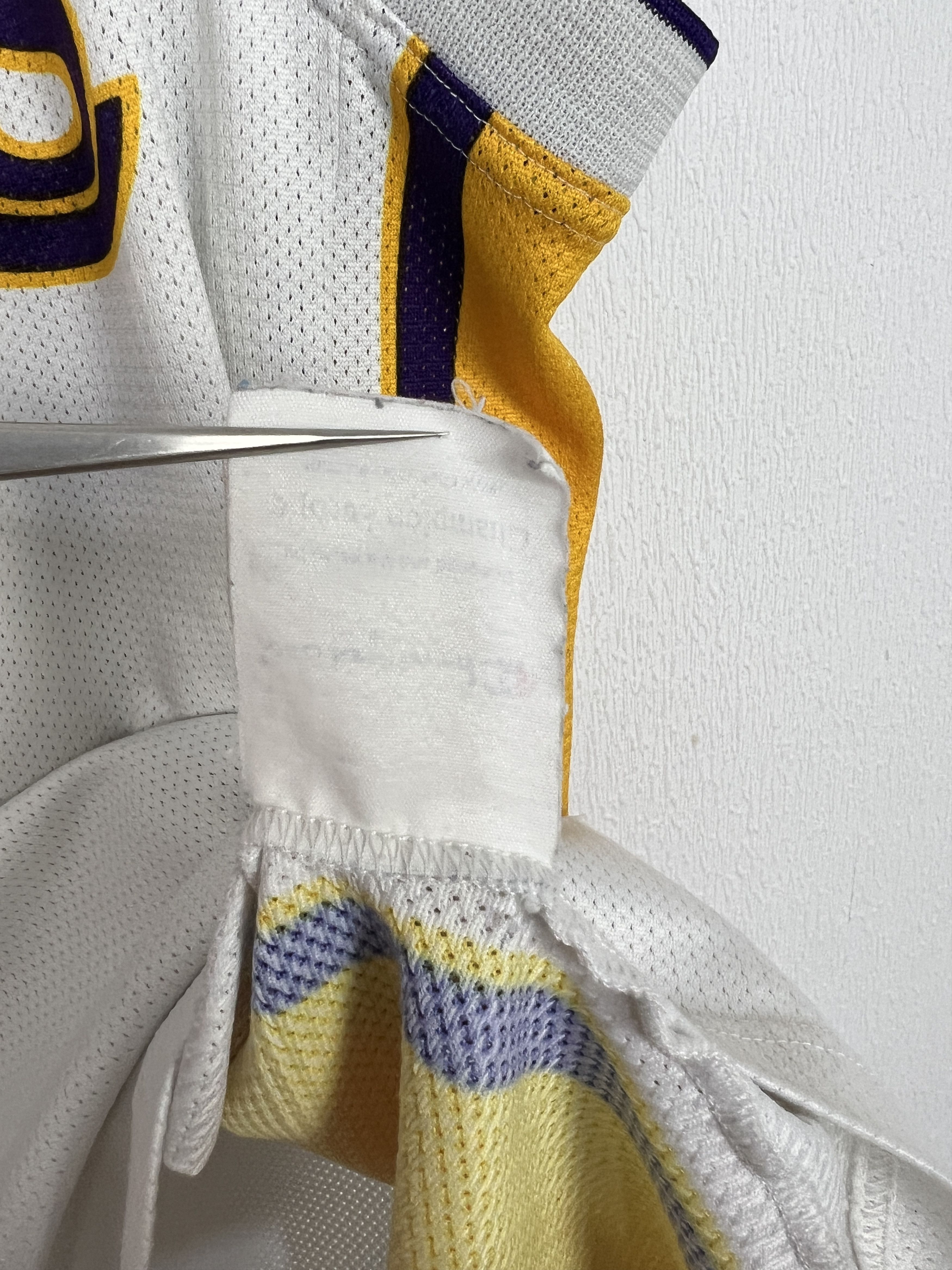Champion Vintage Los Angeles Lakers #8 Bryant NBA Jersey Size US M / EU 48-50 / 2 - 9 Thumbnail