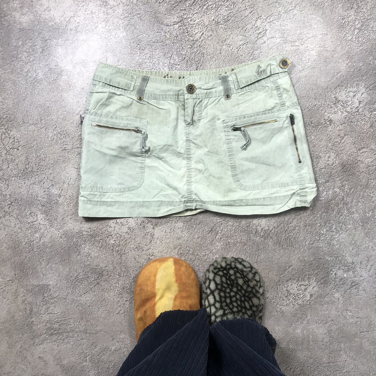 Vintage Y2K Sage Green Cargo Mini Skirt Distressed Streetwear 32 Size 32" / US 10 / IT 46 - 1 Thumbnail