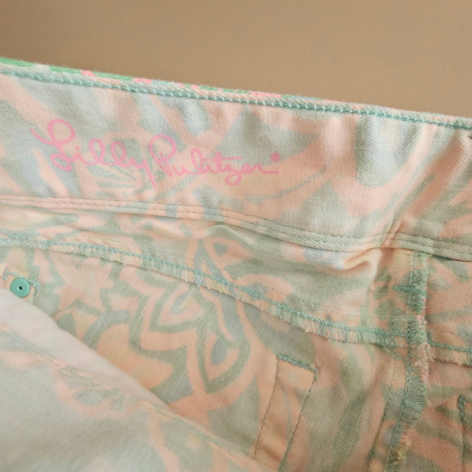 Lilly Pulitzer EUC Lilly Pulitzer Worth Skinny Mini Floral Print Jeans 6 Size 28" / US 6 / IT 42 - 9 Thumbnail