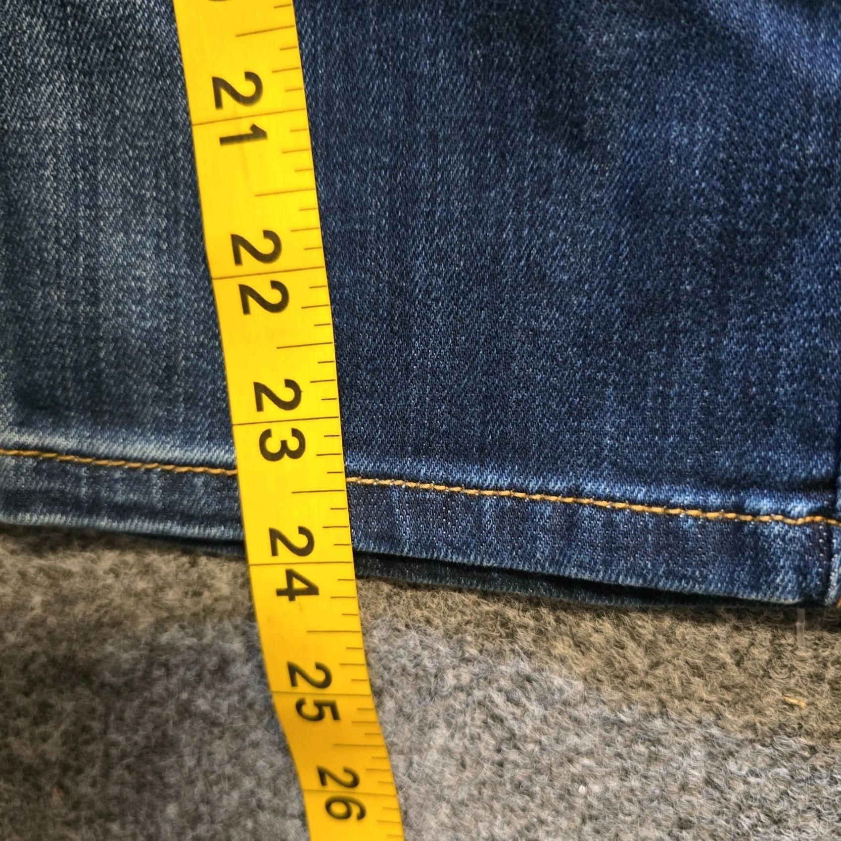 Vintage Pilcro Jeans Womens Size 25 Petite Blue Denim Capri Crop Stretch Capsule Casual Jeans Woman 5-Pocket Design Inseam 24in Capris Size 42" / US 20 - 7 Thumbnail