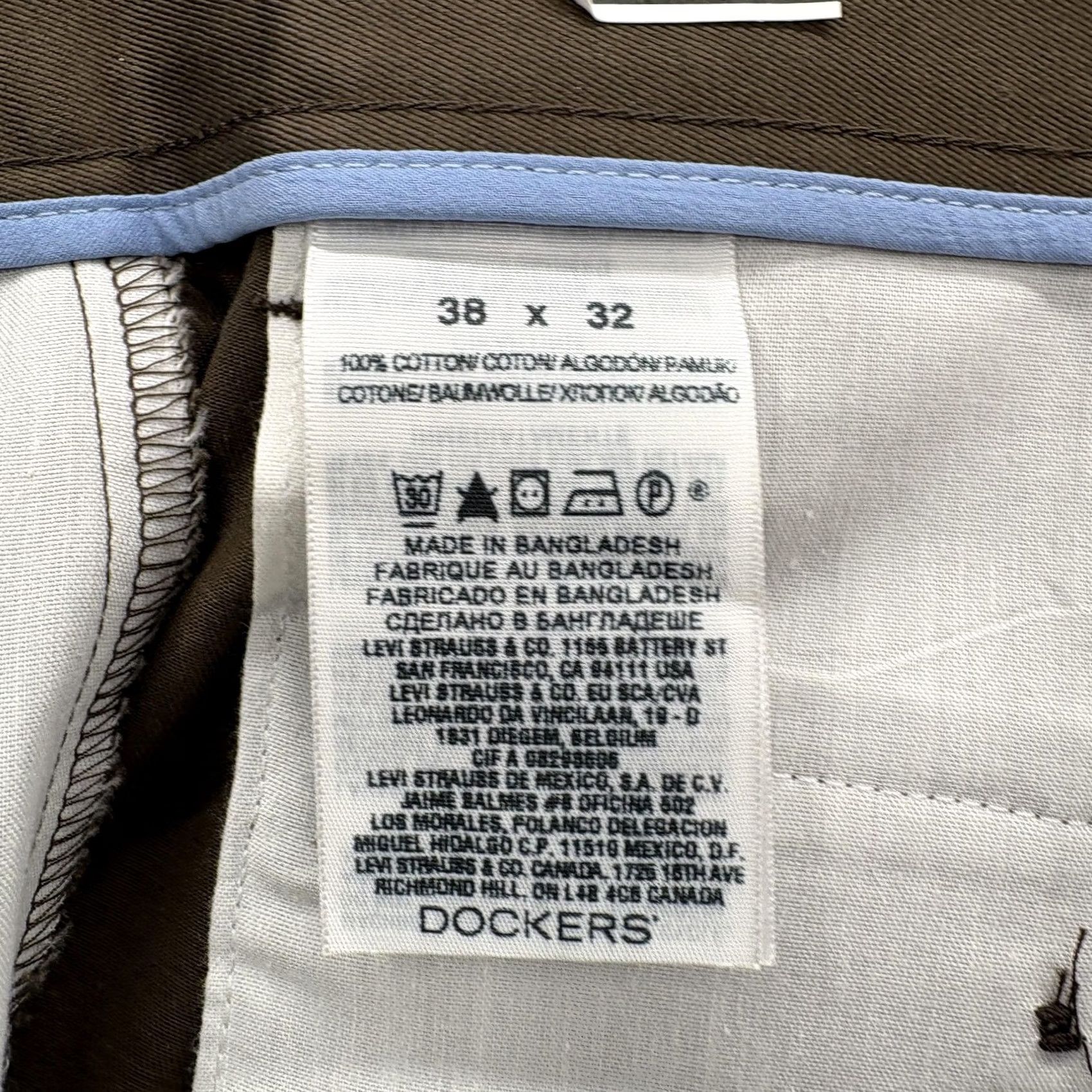 Dockers Dockers Signature Khaki Pants Mens 38x32 Brown Straight Fit NWT Easy Care Wrinkle Resistant Pockets Flat Front Zip Slim? (Note: cannot add words) Size US 38 / EU 54 - 7 Thumbnail