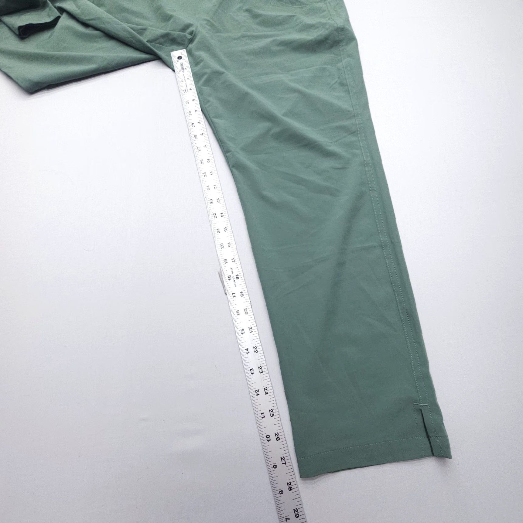 Eddie Bauer Eddie Bauer Ladies Traveler Pants Womens Large Green Pull On Stretch Hiking Tech Pants Size 36" / US 14 / IT 50 - 4 Thumbnail