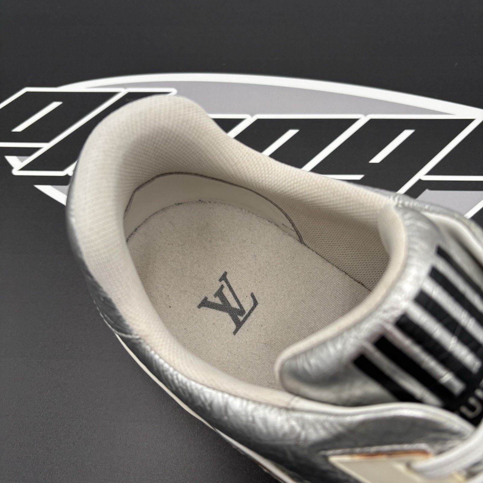 Louis Vuitton Louis Vuitton Trainer Low ' Metallic Silver Orange ' Size US 11.5 / EU 44-45 - 7 Thumbnail