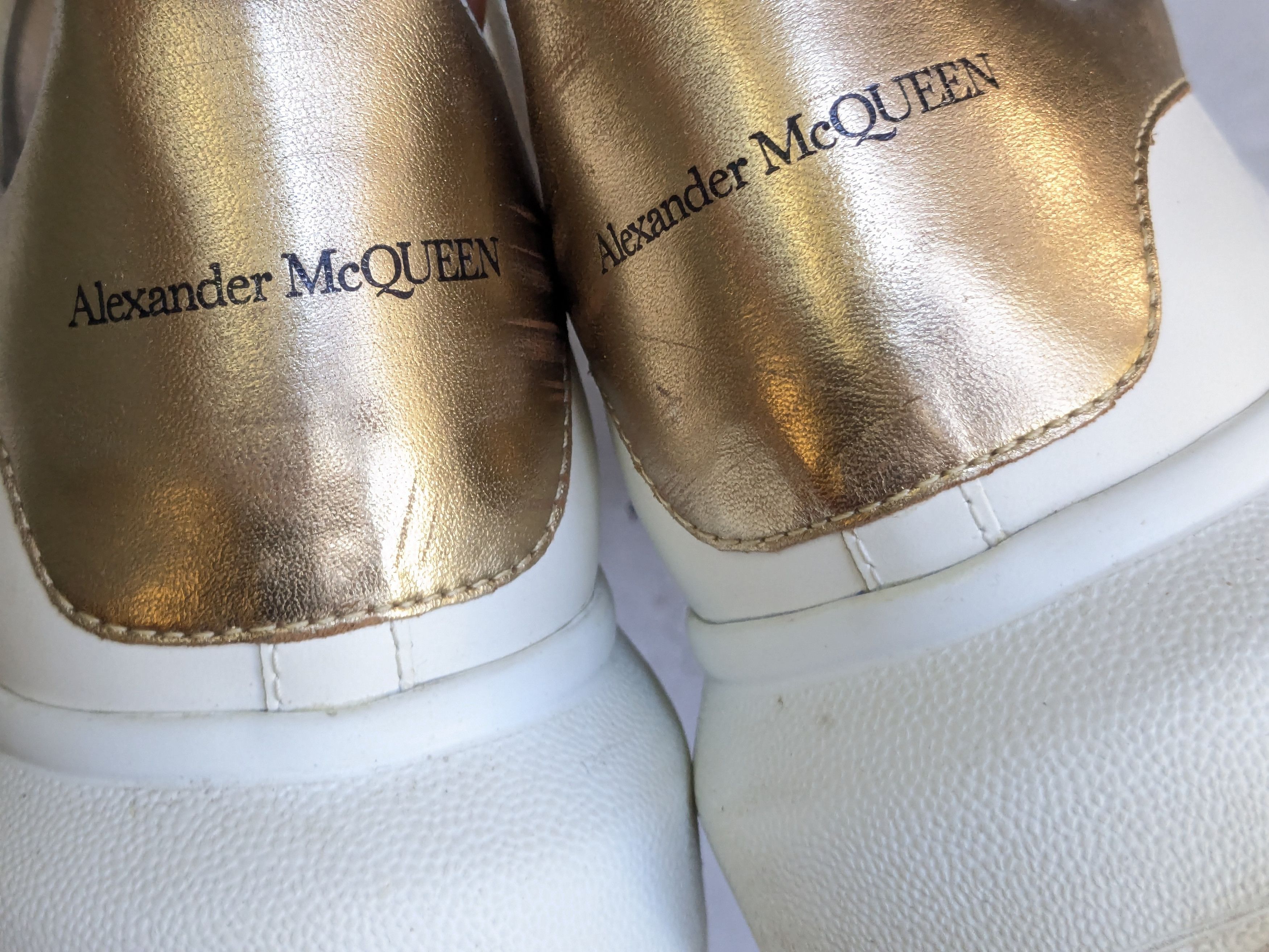 Alexander McQueen Alexander McQueen Oversized Larry Sneakers White Gold 12 45 Size US 12 / EU 45 - 17 Thumbnail
