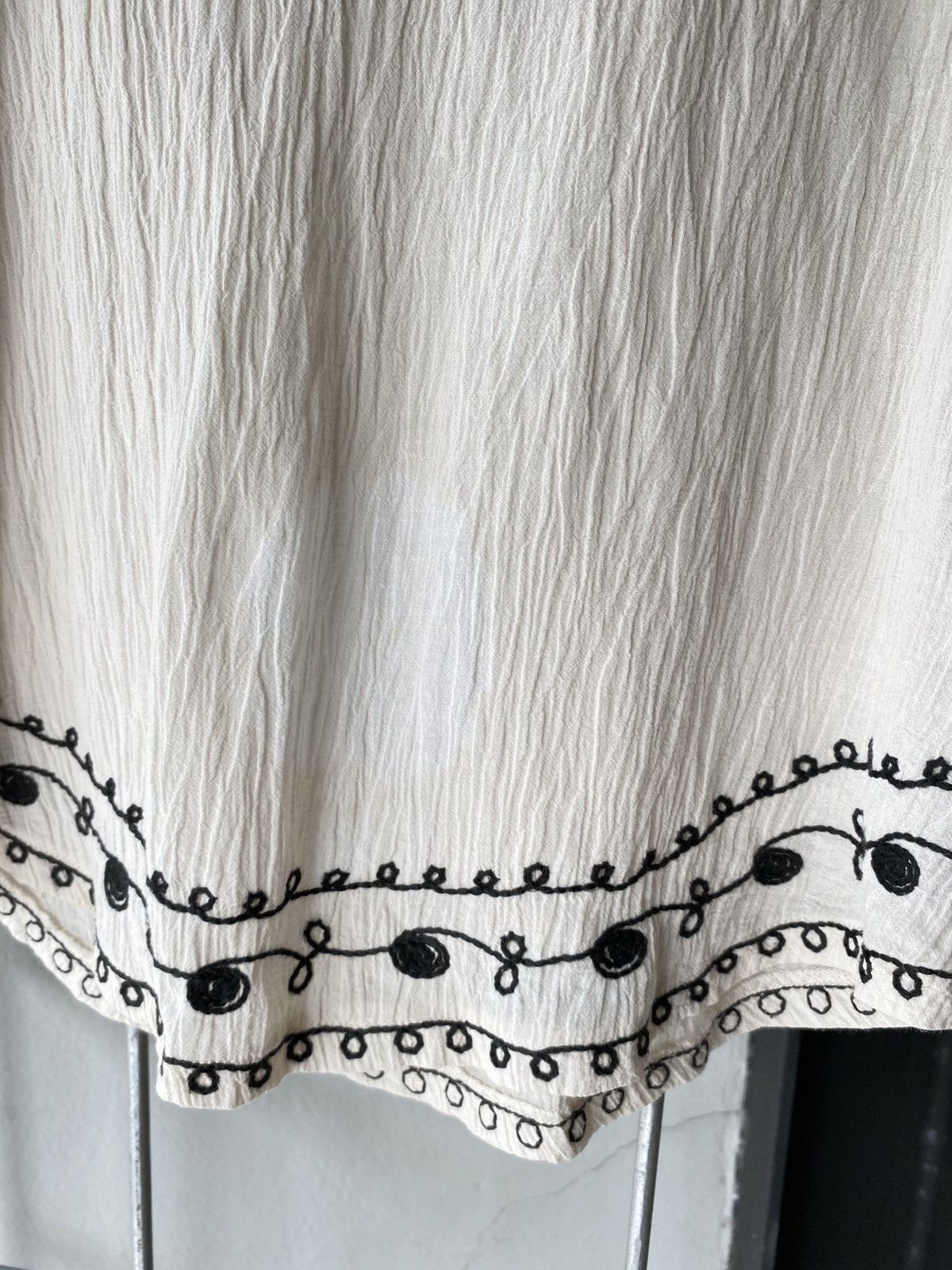 Donna Morgan MORGAN White Blouse with Black Embroidery Size M / US 6-8 / IT 42-44 - 18 Thumbnail