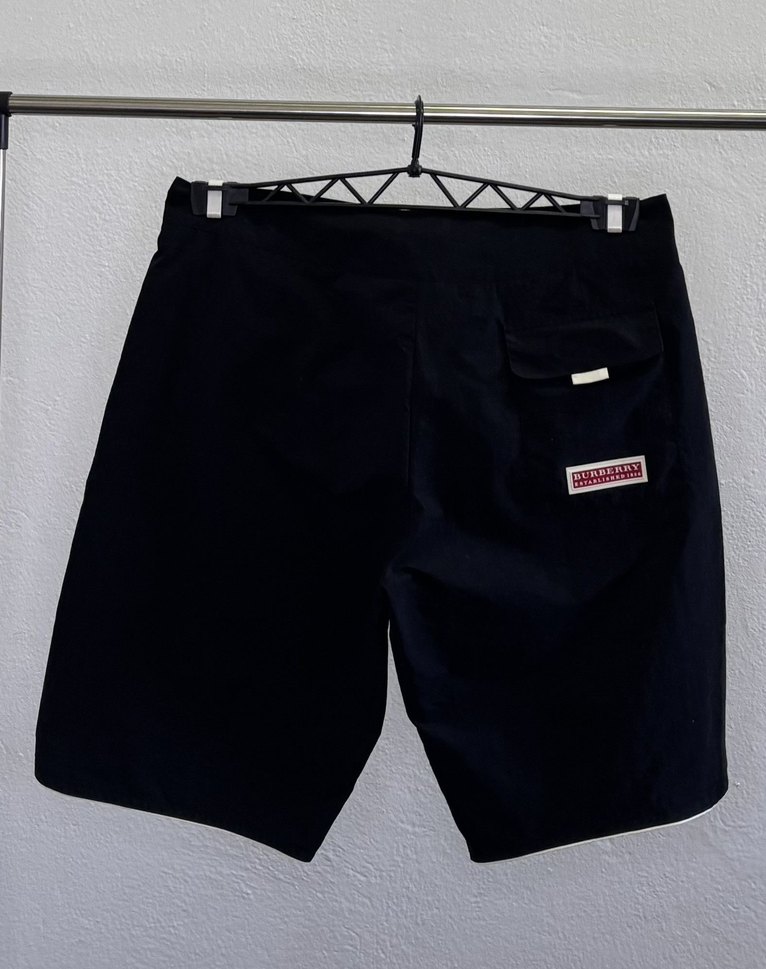 Burberry Burberry Black shorts size L Size US 35 - 1 Thumbnail