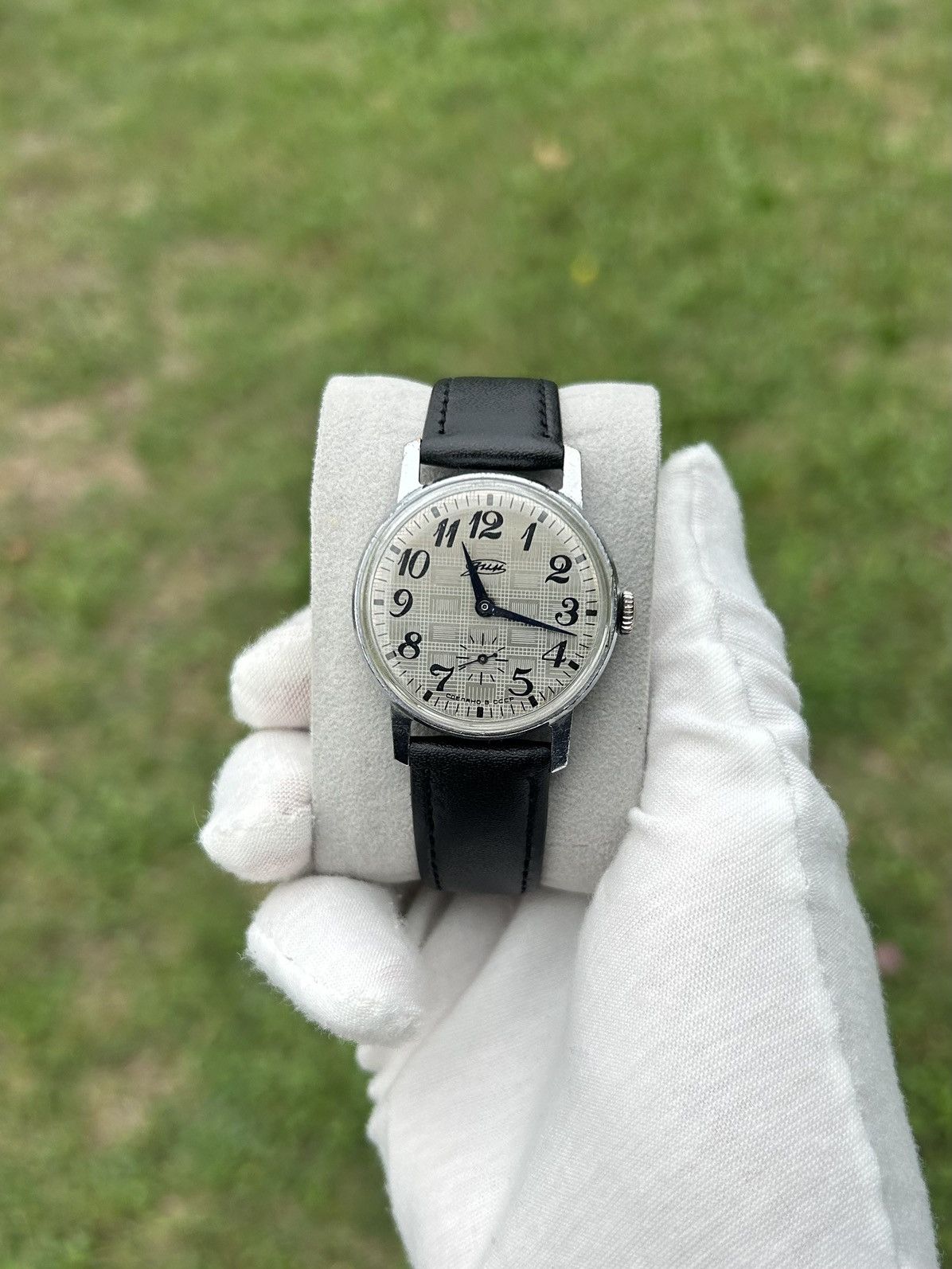 Vintage Vintage Watch Zim Soviet USSR Mechanical 1980s Size ONE SIZE - 9 Thumbnail