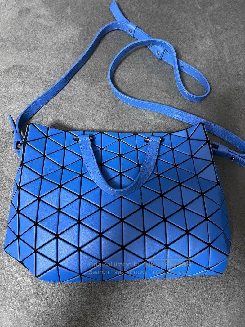 Issey Miyake Issey Miyake Blue Tote Bag Size ONE SIZE - 1 Thumbnail