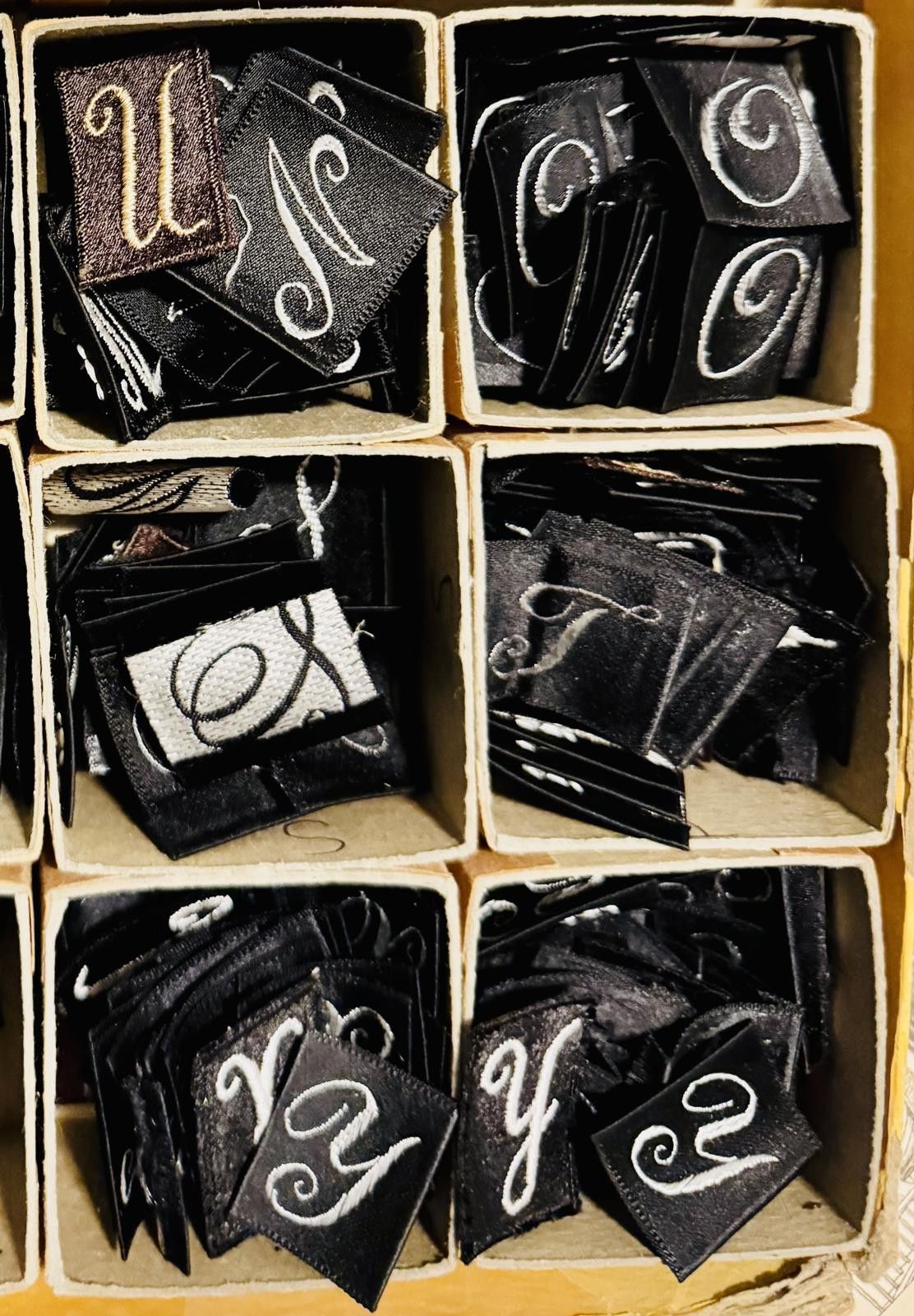Designer Vintage 1950s Sew-On Alphabet Labels Fabric Tags Monogram Size ONE SIZE - 5 Thumbnail