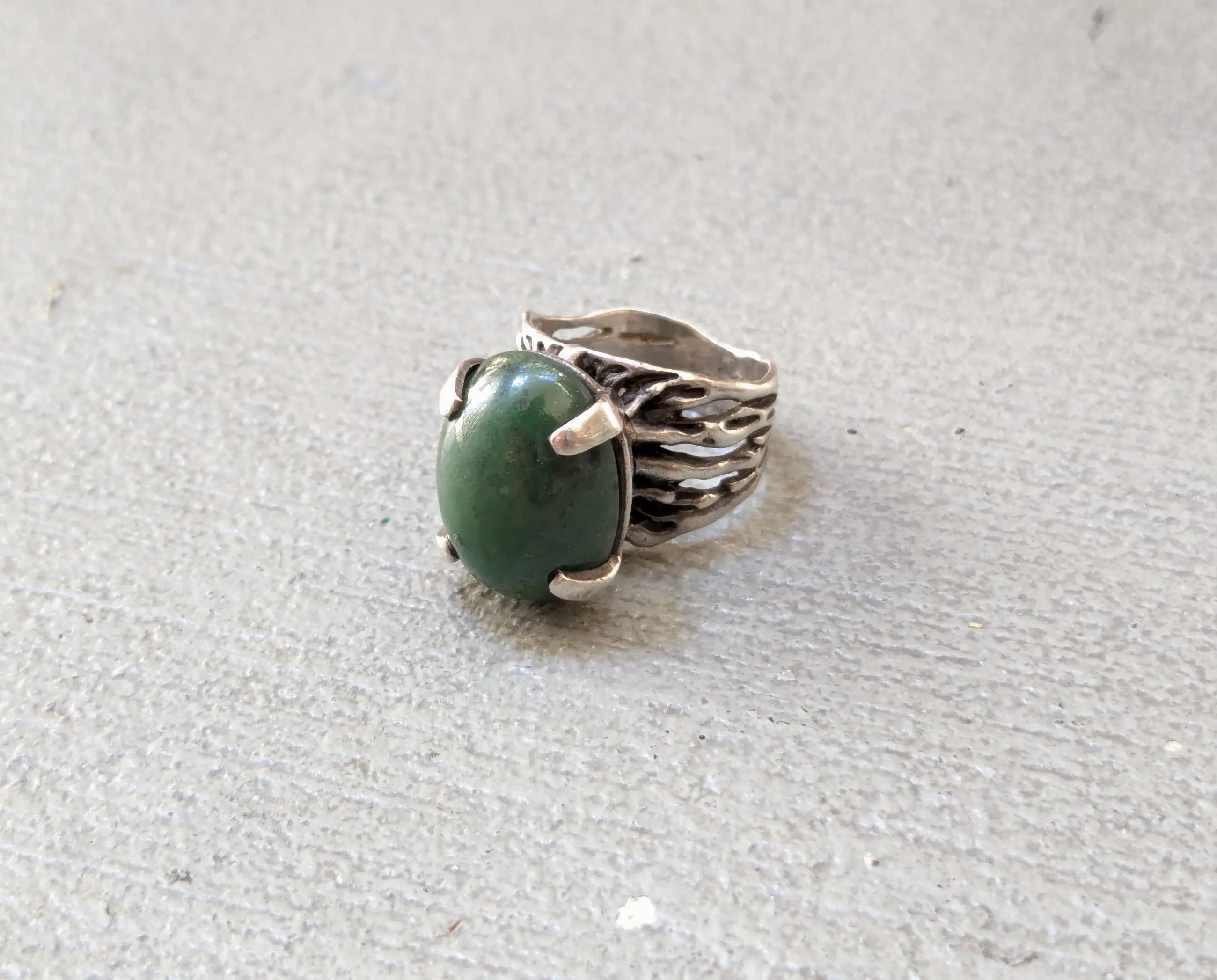 Jewelry Vintage Sterling Silver Ring Green Jade Brutalist Modern Size ONE SIZE - 2 Thumbnail
