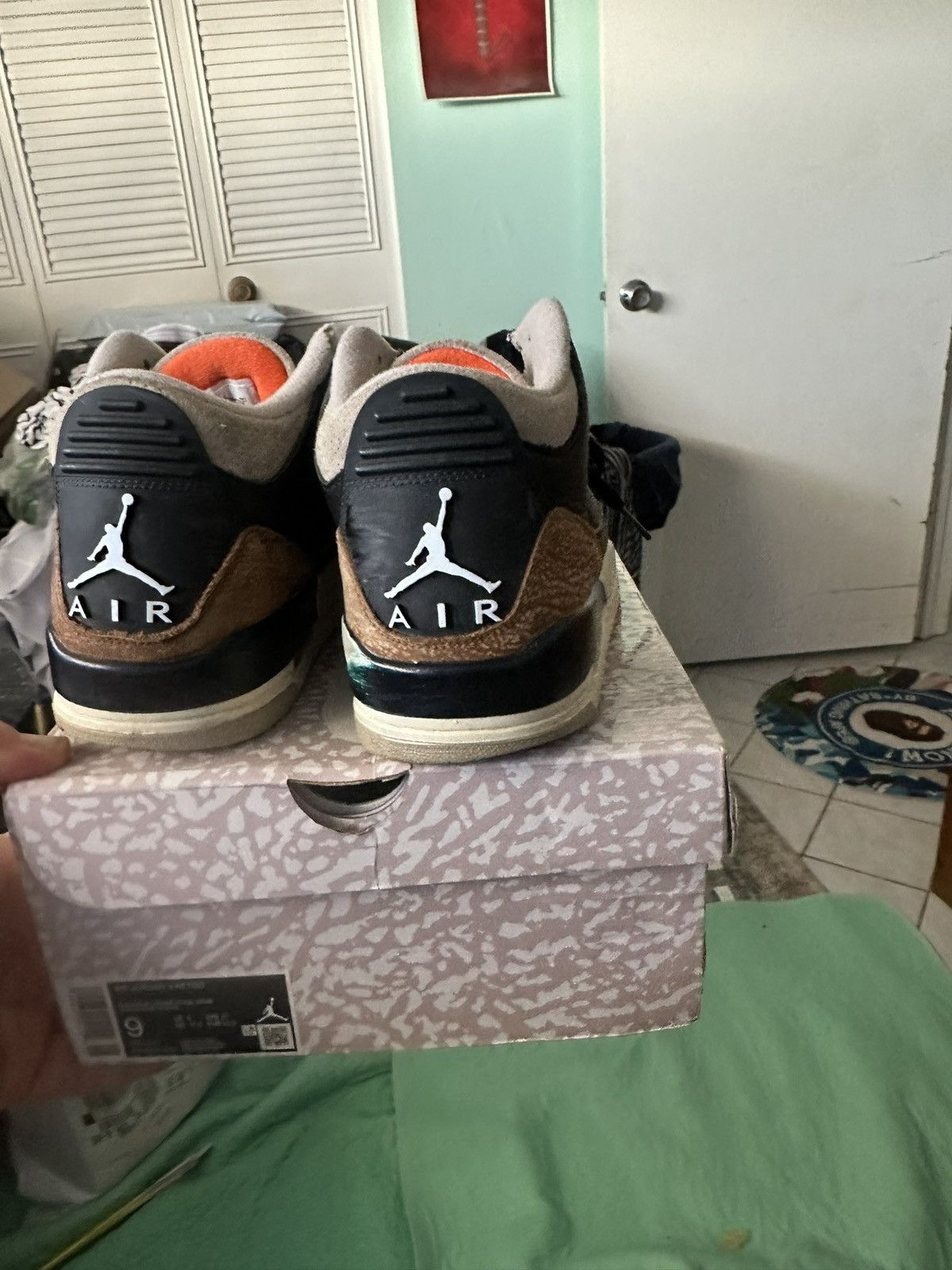 Jordan Brand Jordan 3 desert elephant size 9 with box. Used Size US 9 / EU 42 - 11 Thumbnail