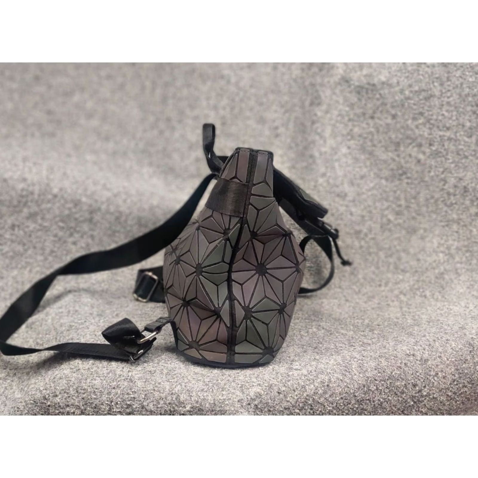 Issey Miyake Issey Miyake Bao Bao Japan Design Geometric Prism Holographic Backpack Flap PVC Size ONE SIZE - 6 Thumbnail