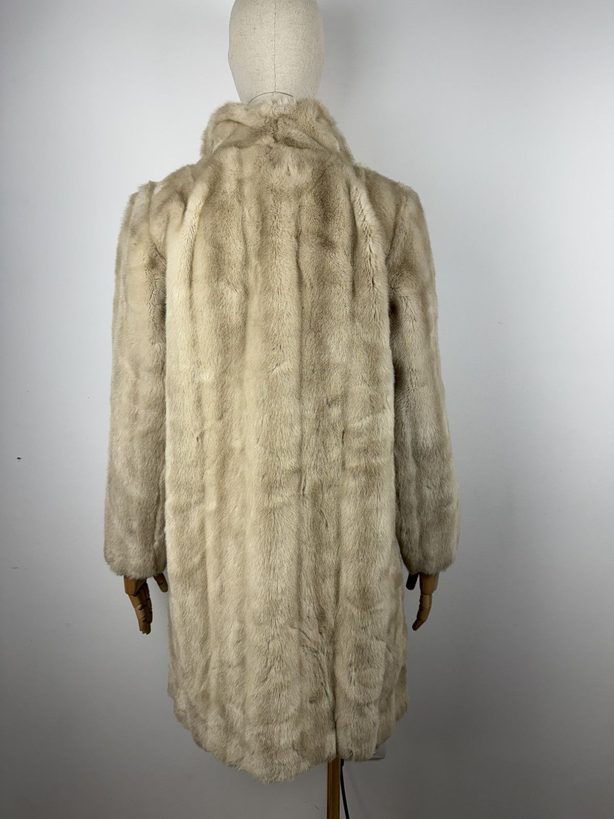 Japanese Brand Astraka Faux Fur Coat Y2K Women’s size US 10/12 Size L / US 10 / IT 46 - 4 Thumbnail