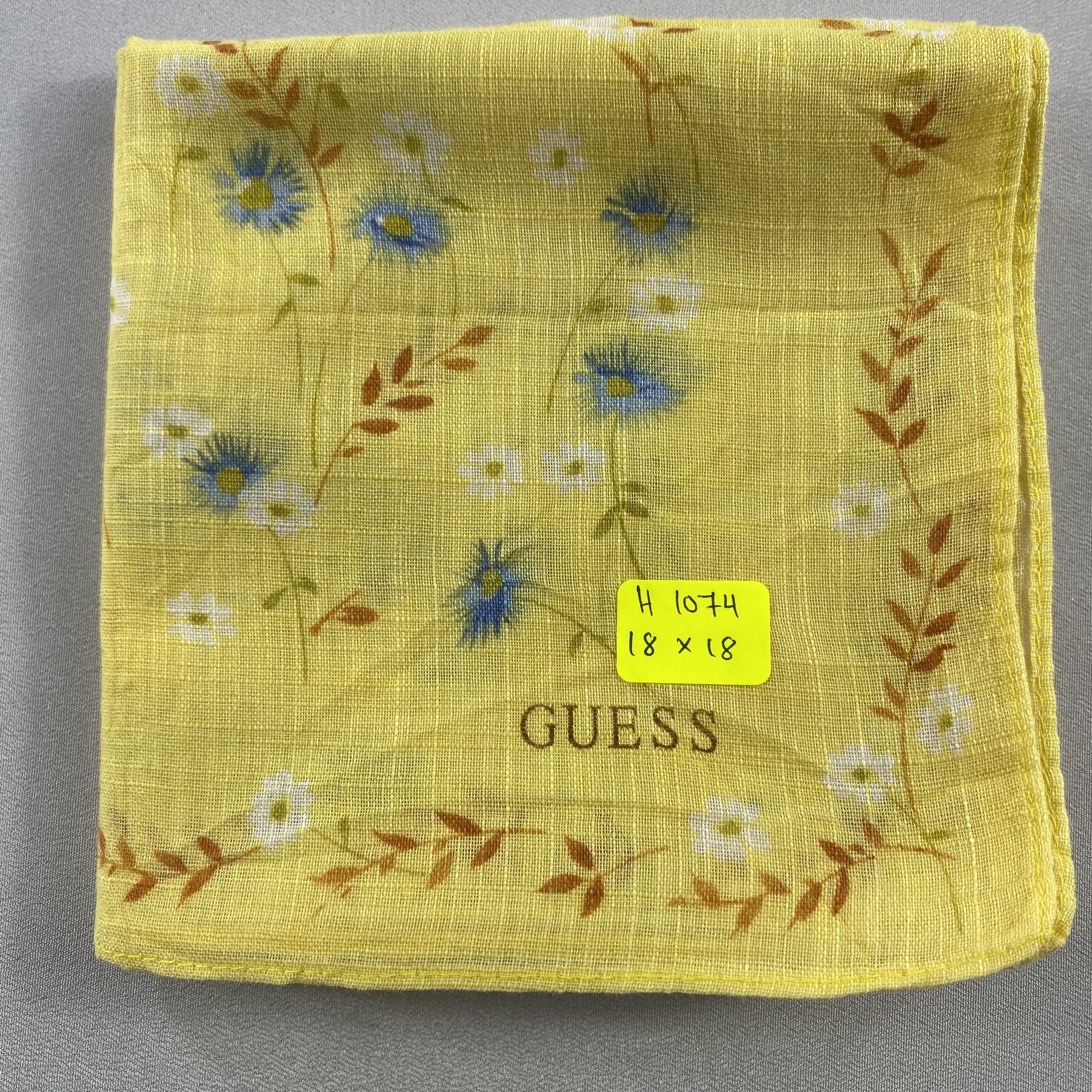 Guess × Vintage Guess Bandana/ Handkerchief / Neckerchief Size ONE SIZE - 5 Thumbnail