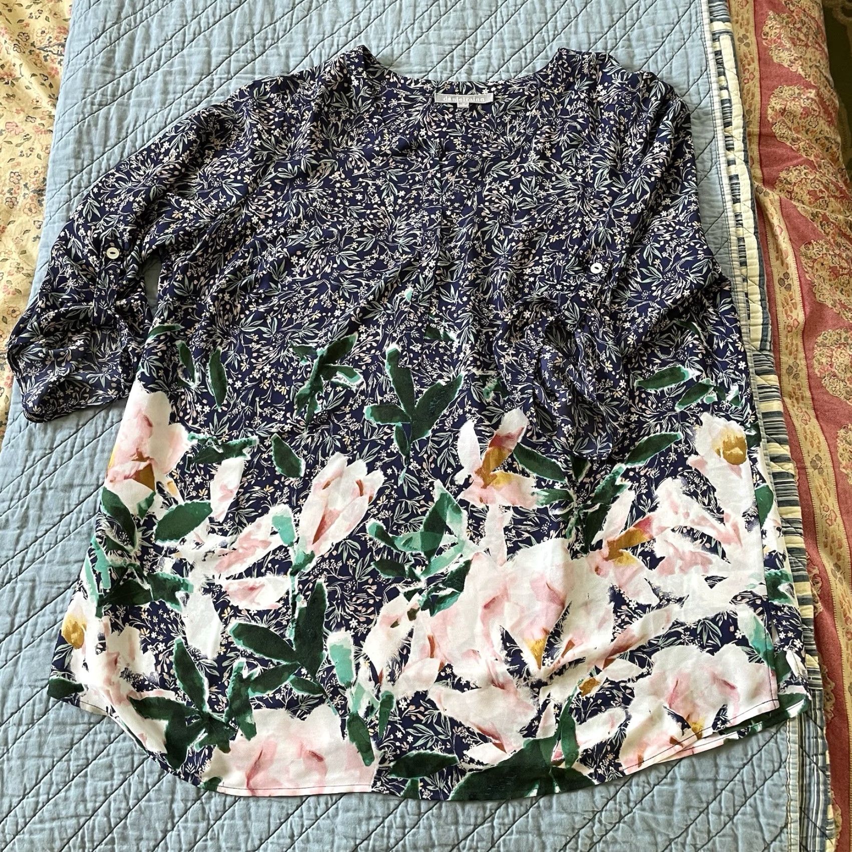 Vintage Daniel Rainn blouse top 1X Floral Boho Long Sleeve V-Neck Pullover Blue Green Pink multi Women Dressy Casual Tunic Modern Vintage N/A Size XL / US 12-14 / IT 48-50 - 6 Thumbnail