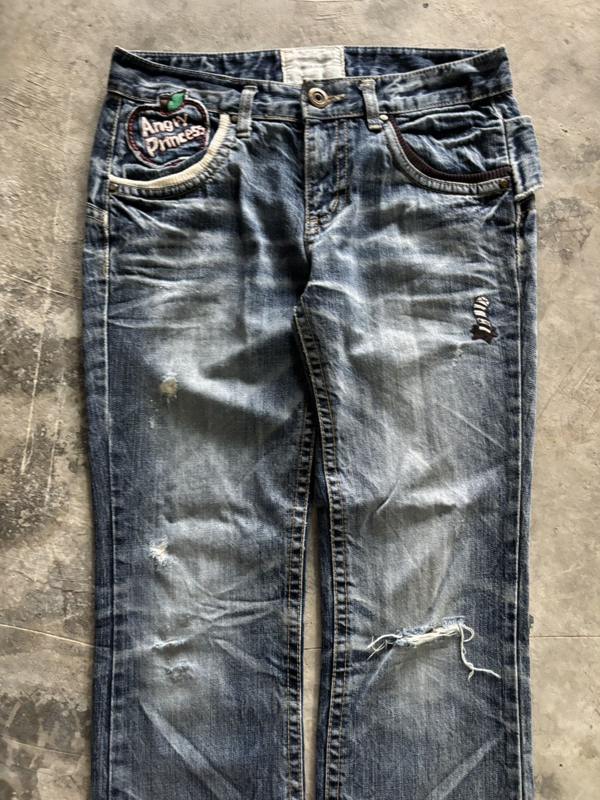 Japanese Brand LOLITA RARE YOSHITOMO NARA ANGRY PRINCESS DISTRESSED DENIM Size US 31 - 12 Thumbnail