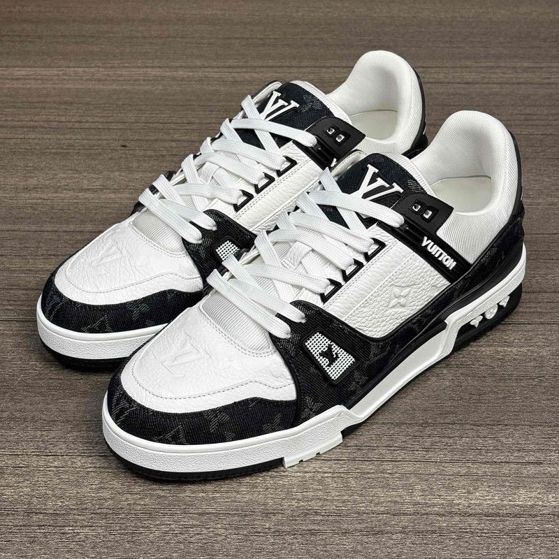 Louis Vuitton Louis Vuitton Trainer Panda Low-Top Sneakers 0079 Size US 9.5 / EU 42-43 - 1 Thumbnail
