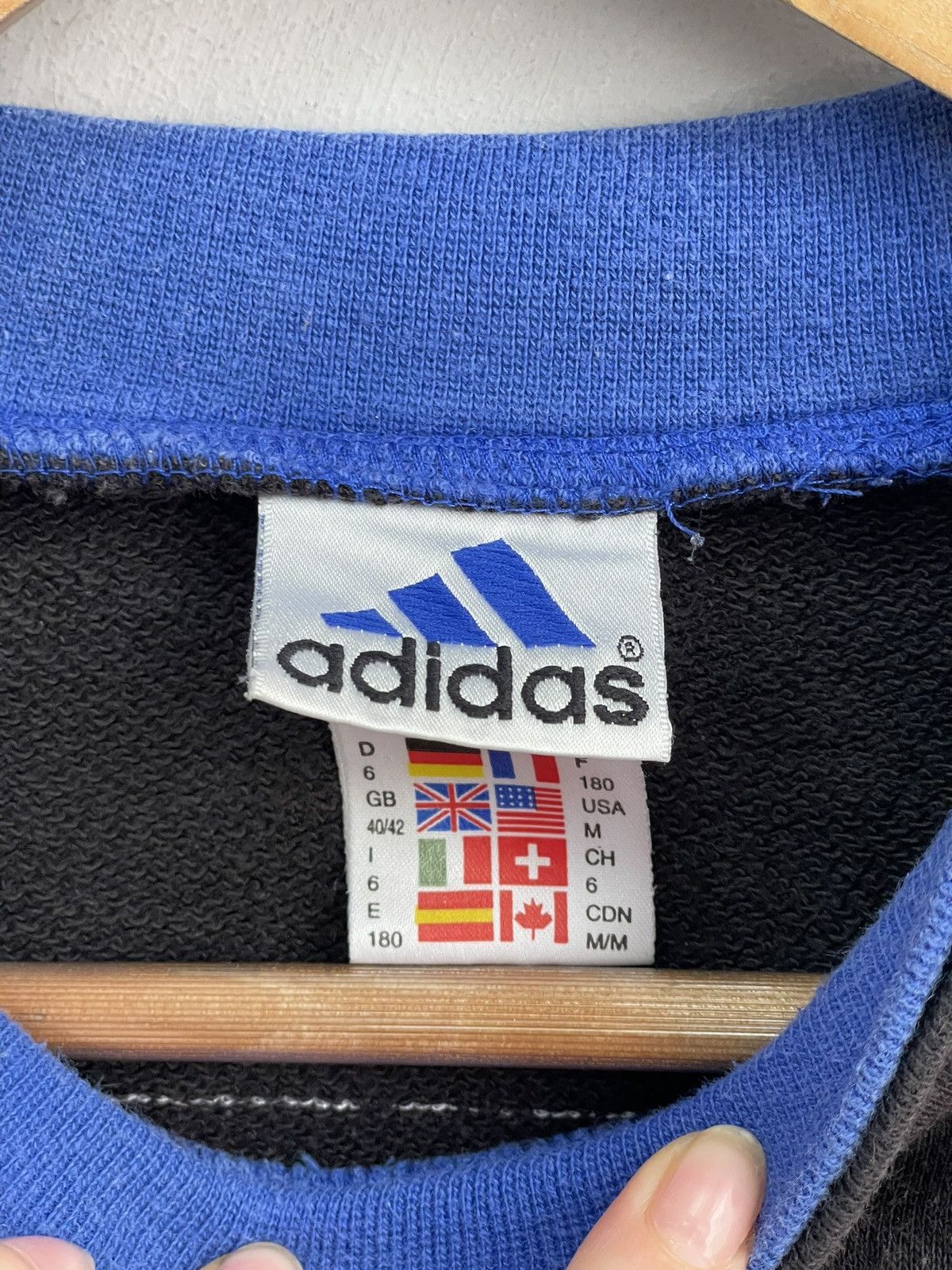 Adidas Adidas retro 90s crew neck sweatshirt Size US L / EU 52-54 / 3 - 4 Thumbnail