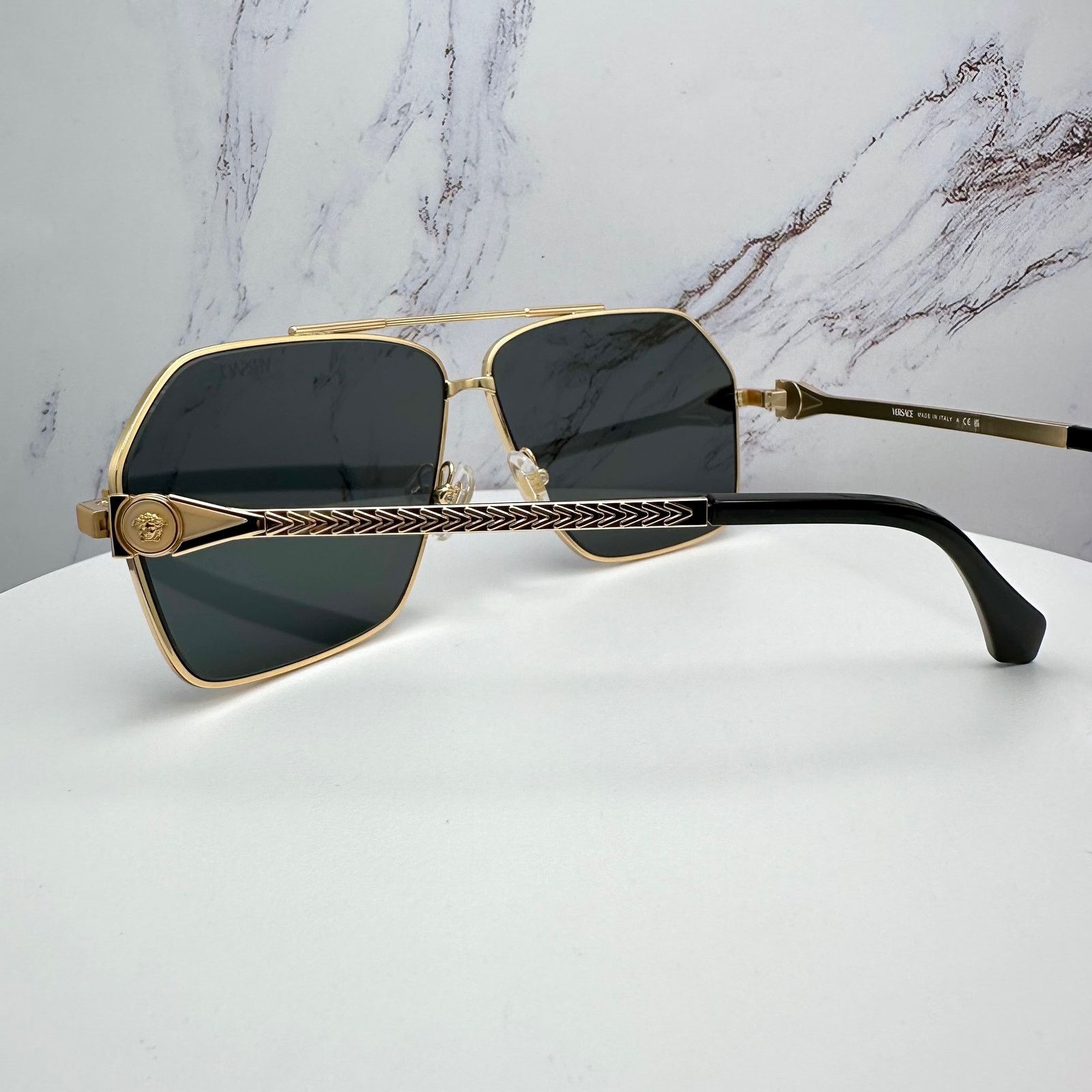 Versace New VERSACE Gold Metal Square Pilot Aviator Sunglasses Size ONE SIZE - 13 Thumbnail