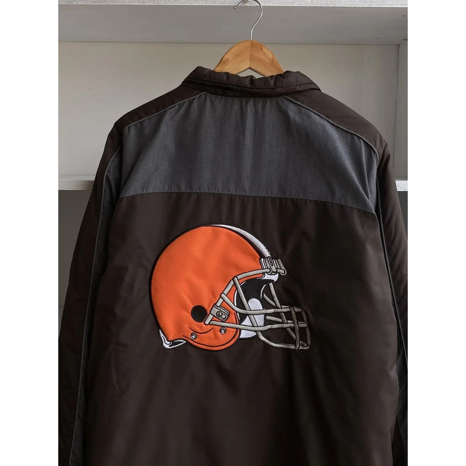 NFL Vintage Cleveland Browns NFL Parka Long Puffer Jacket Size US XL / EU 56 / 4 - 7 Thumbnail