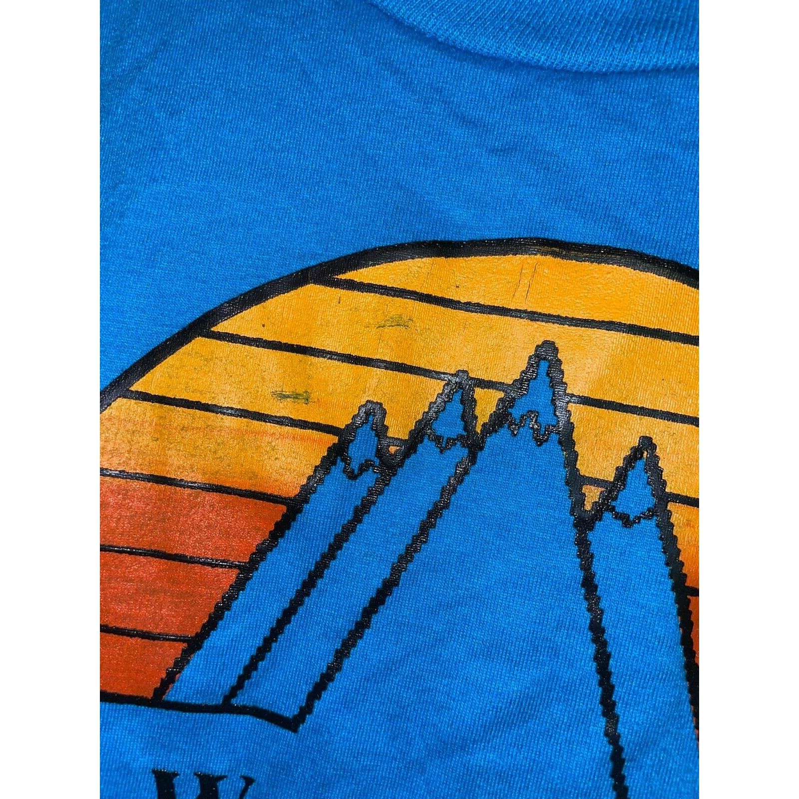 Jerzees Vintage School Shirt Jerzees Wellness Peak Bozeman Tee 90s L Size US L / EU 52-54 / 3 - 5 Thumbnail