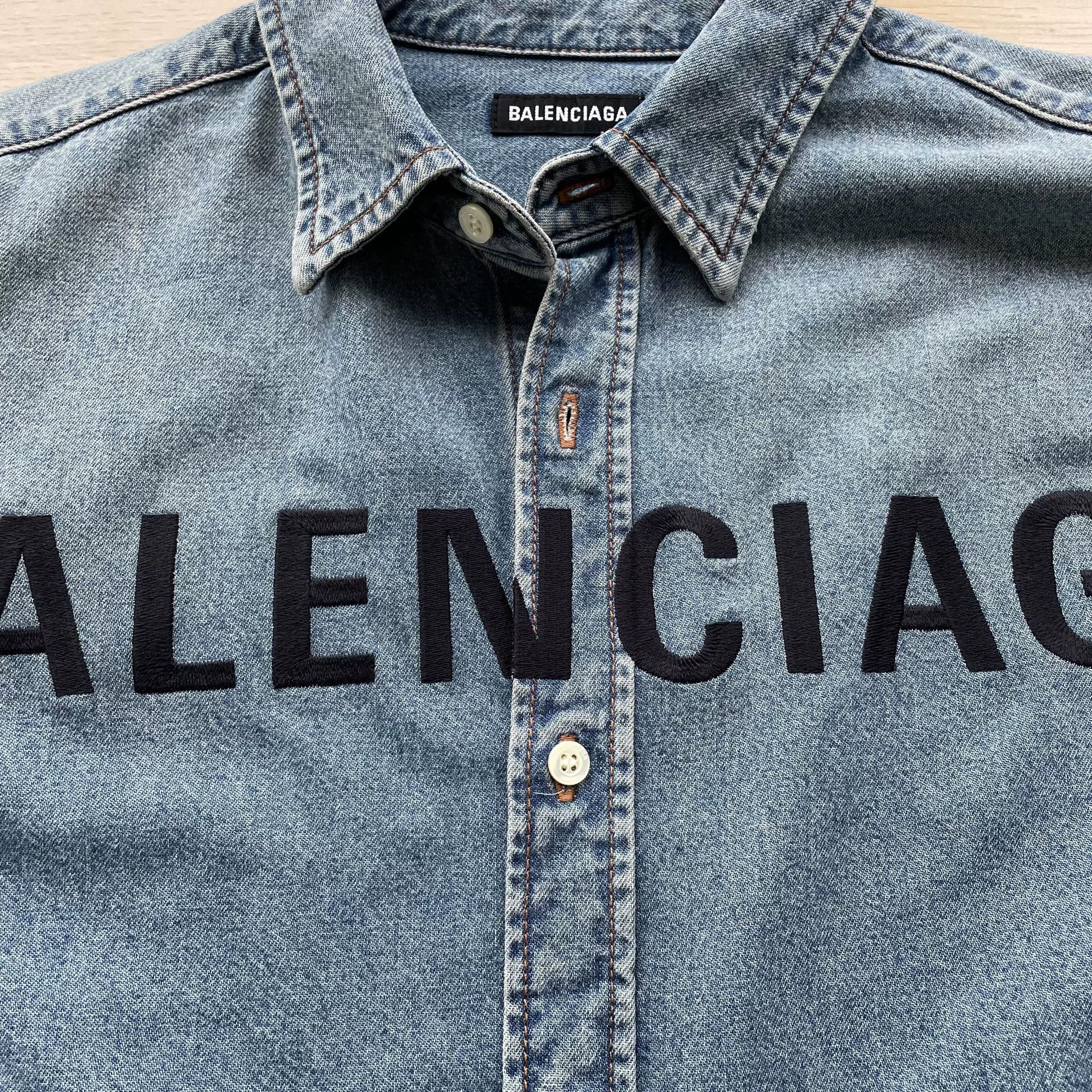 Balenciaga Balenciaga Vintage Logo Long Sleeve Denim Shirt Size US M / EU 48-50 / 2 - 3 Thumbnail