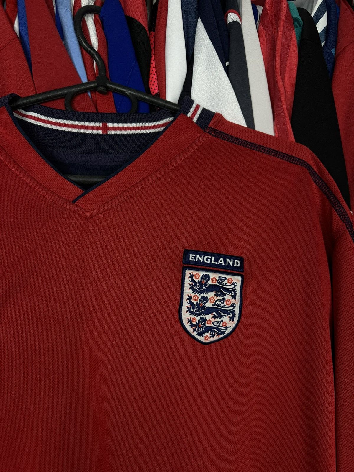 Umbro × Vintage Umbro England 2002-2004 Away Shirt Football Soccer Jersey Size US L / EU 52-54 / 3 - 6 Thumbnail
