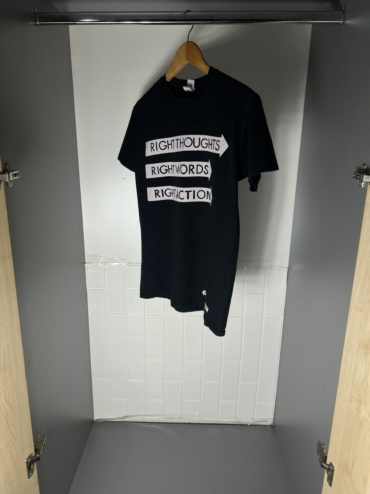 Band Tees VINTAGE FRANZ FERDINAND EUROPEAN TOUR ROCK T-SHIRT Y2K 90s Size US M / EU 48-50 / 2 - 11 Thumbnail