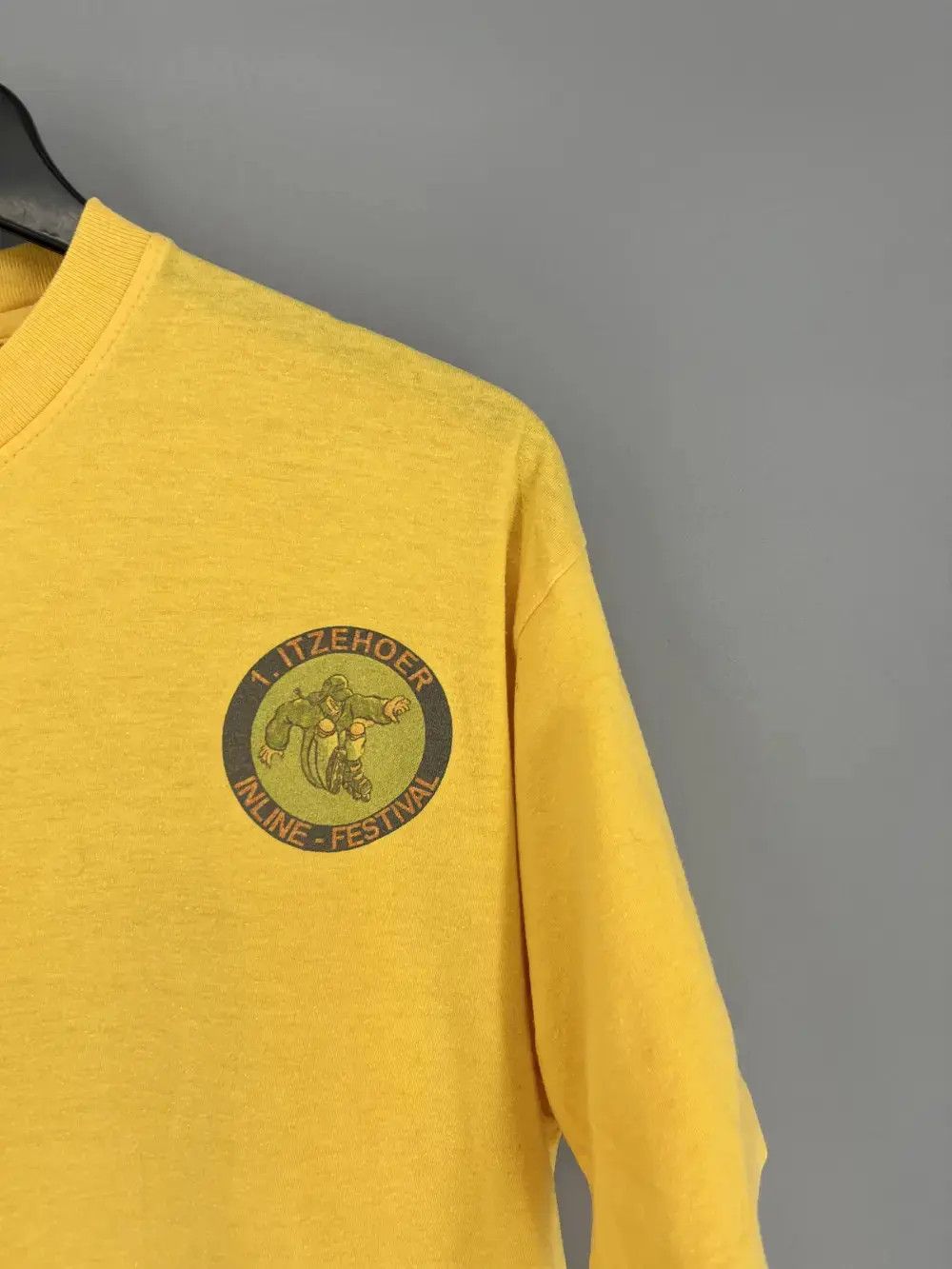 Vintage VINTAGE 90s ITZEHOER ONLINE FESTIVAL POWERED BY Size US M / EU 48-50 / 2 - 6 Thumbnail