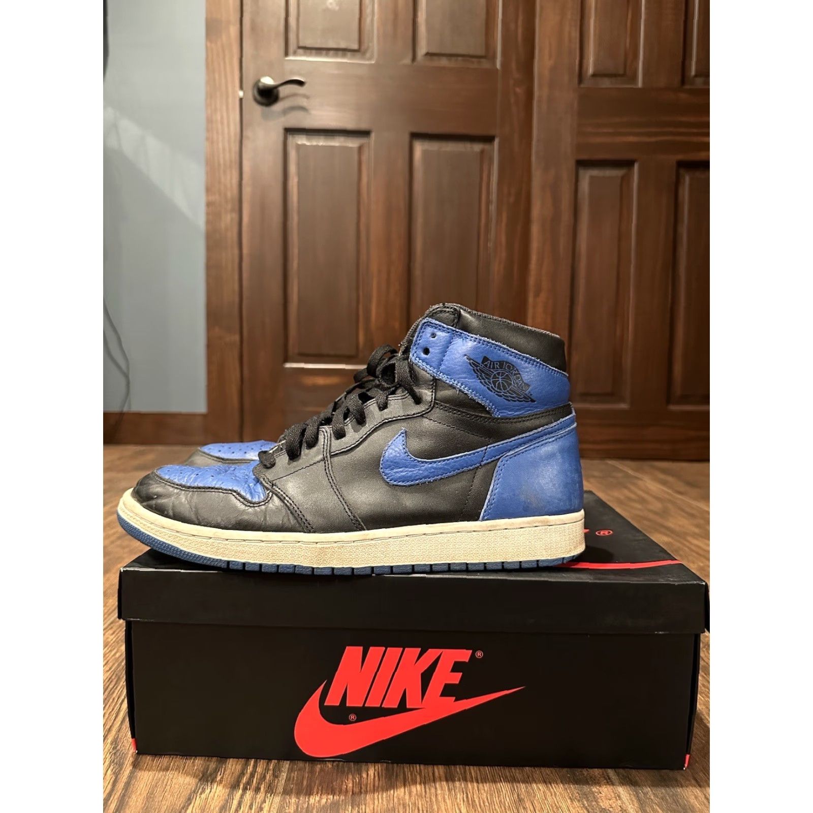 Jordan Brand Nike Air Jordan 1 Retro High OG Royal 2017 SIZE 12 BLUE WHITE BLACK Men High Top Sneaker Size US 11 / EU 44 - 7 Thumbnail