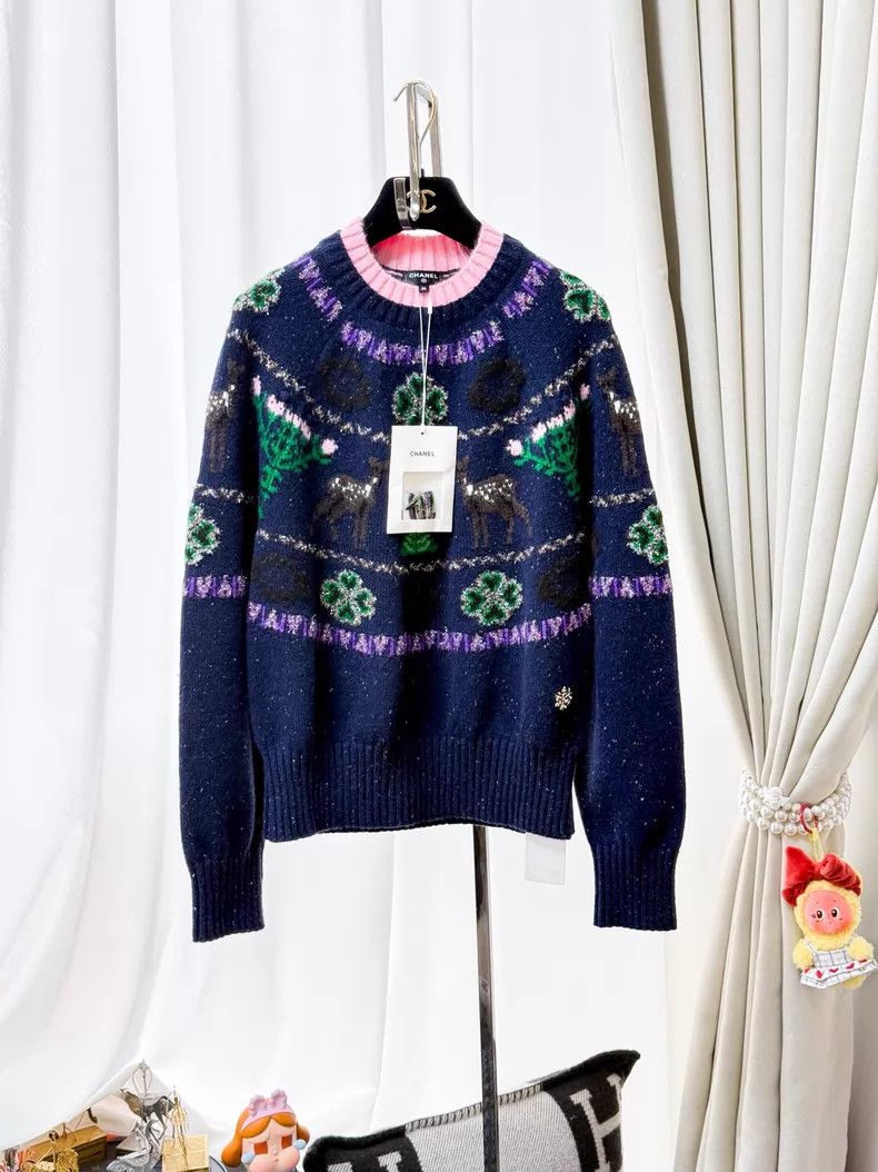Chanel Chanel 25N Coco neige ski series dark blue pink rim reinde Size XS / US 0-2 / IT 36-38 - 1 Thumbnail