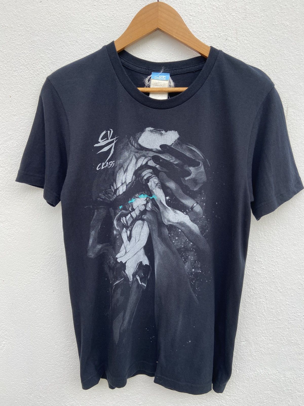 Anime Anime t shirt hysteria Size US M / EU 48-50 / 2 - 3 Thumbnail