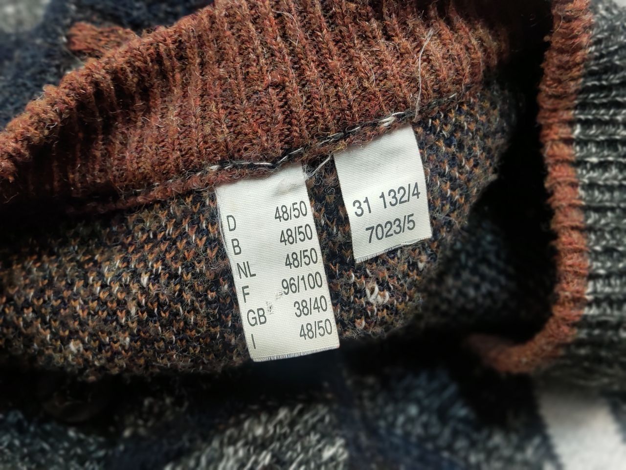 Japanese Brand Vintage 90's Japanese Style Knit Art Gray Pattern Cardigan Size US L / EU 52-54 / 3 - 17 Thumbnail