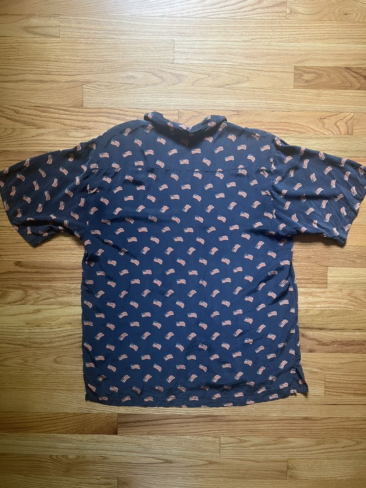 Vintage Vintage 90s Silk Club “USA” Camp Collar Button Up Shirt Size US M / EU 48-50 / 2 - 5 Thumbnail
