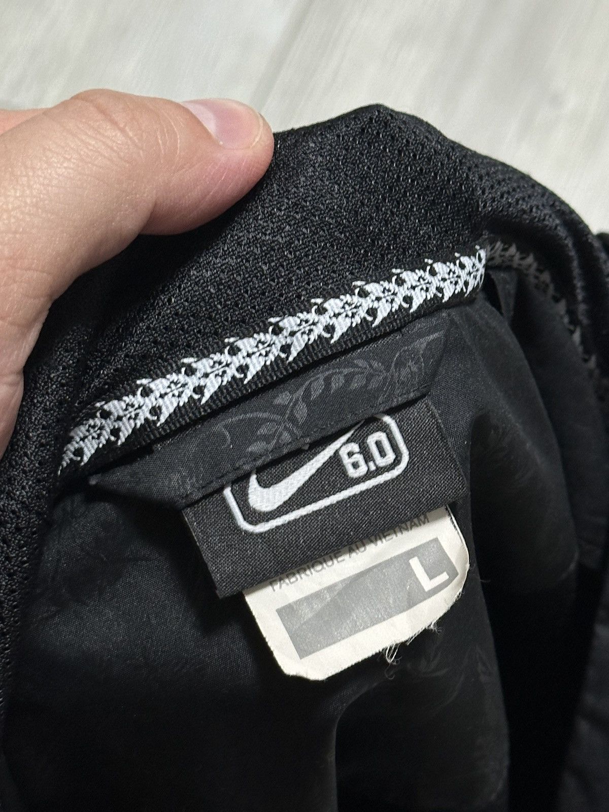 Nike Vintage Nike 6.0 Furry Windbreaker Light Jacket Size US L / EU 52-54 / 3 - 7 Thumbnail