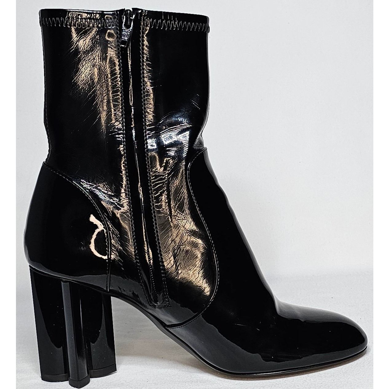 Louis Vuitton Louis Vuitton Silhouette Ankle Boot in Black Patent Leather Size US 6.5 / IT 36.5 - 2 Thumbnail