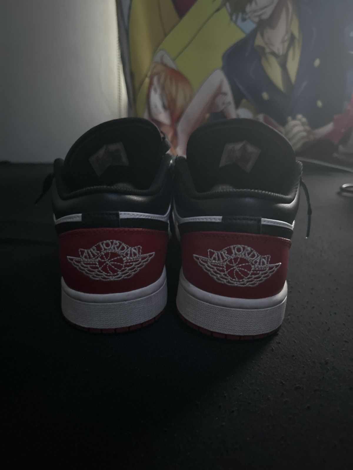 Jordan Brand Bred toe Chicago Jordan 1 low with original box Size US 9.5 / EU 42-43 - 2 Thumbnail