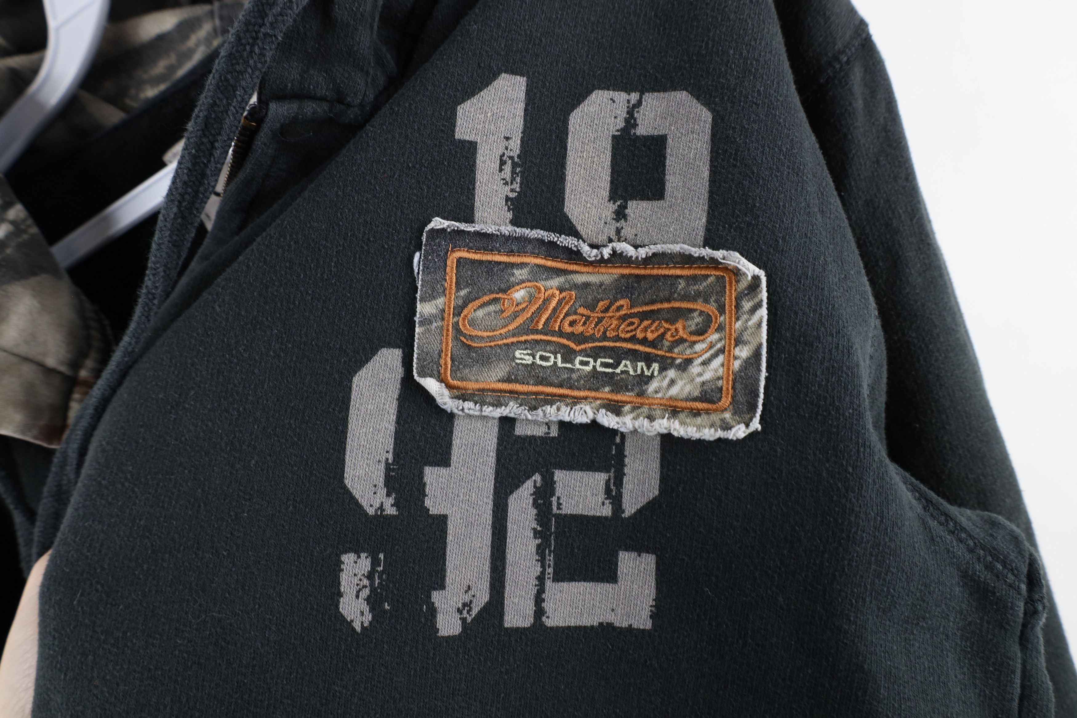 Vintage Vintage Y2K Mathews Solocam Spell Out Camouflage Hoodie Size US M / EU 48-50 / 2 - 5 Thumbnail