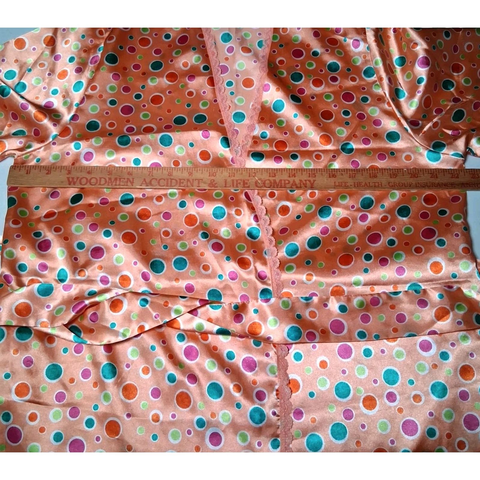 Vintage VINTAGE Leslie Fay Intimates Robe L Peach Satin Polka Dot Lace Trim 1990s Women Size ONE SIZE - 3 Thumbnail