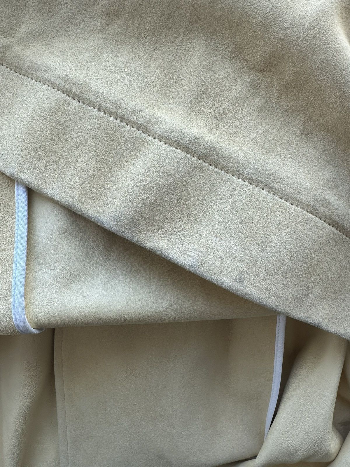 Bally Runway Yellow Suede Trench Coat Size US L / EU 52-54 / 3 - 7 Thumbnail