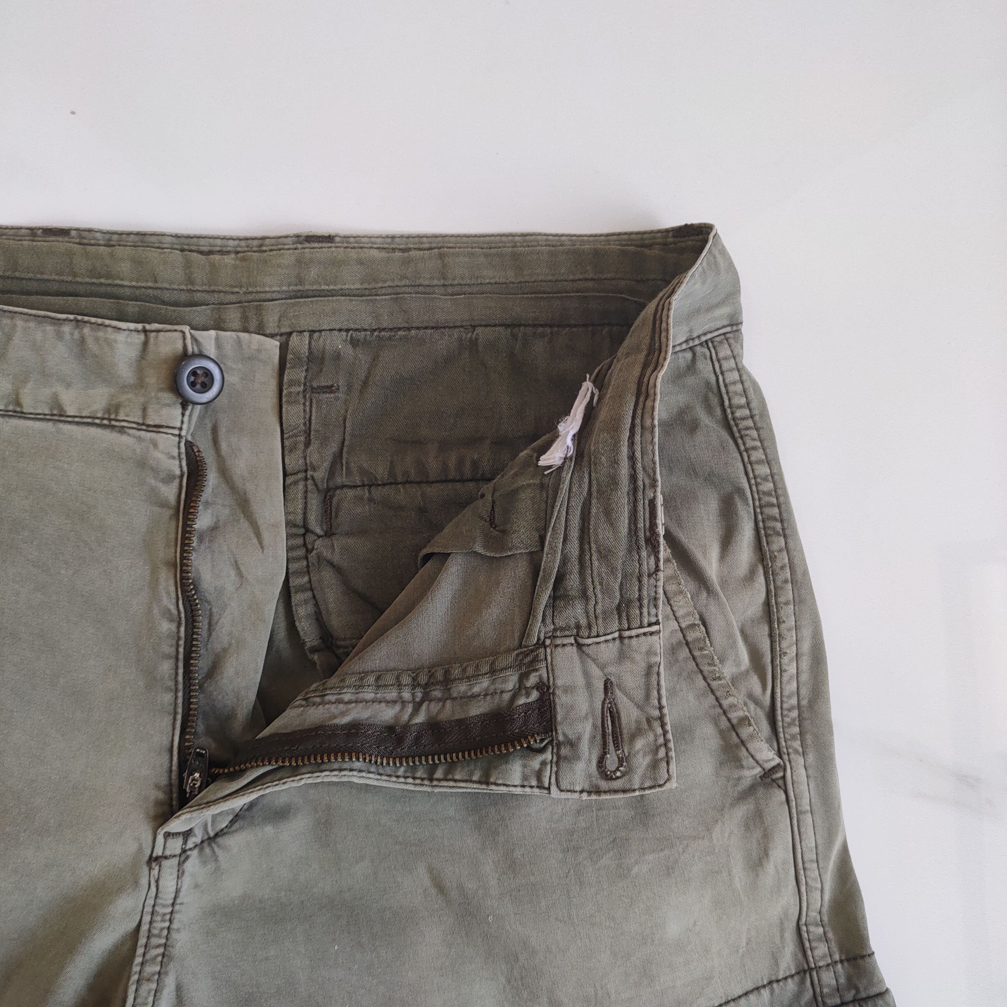 Japanese Brand VINTAGE JAPANESE FADED WORKWEAR CARGO PANTS Size US 31 - 6 Thumbnail