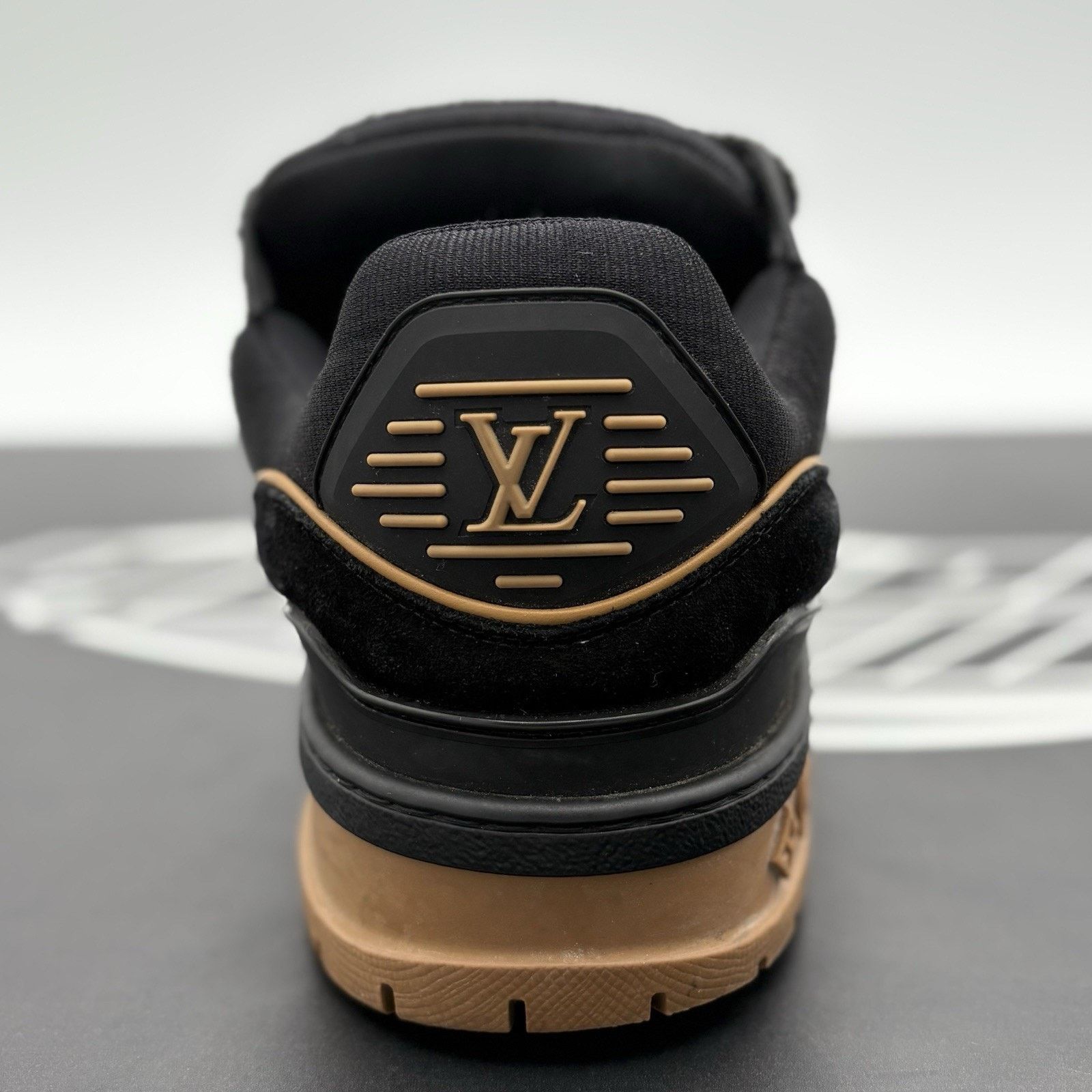 Louis Vuitton 9.5-10 Louis Vuitton Suede Maxi ' Black Brown ' | GOOD COND! Size US 9.5 / EU 42-43 - 3 Thumbnail