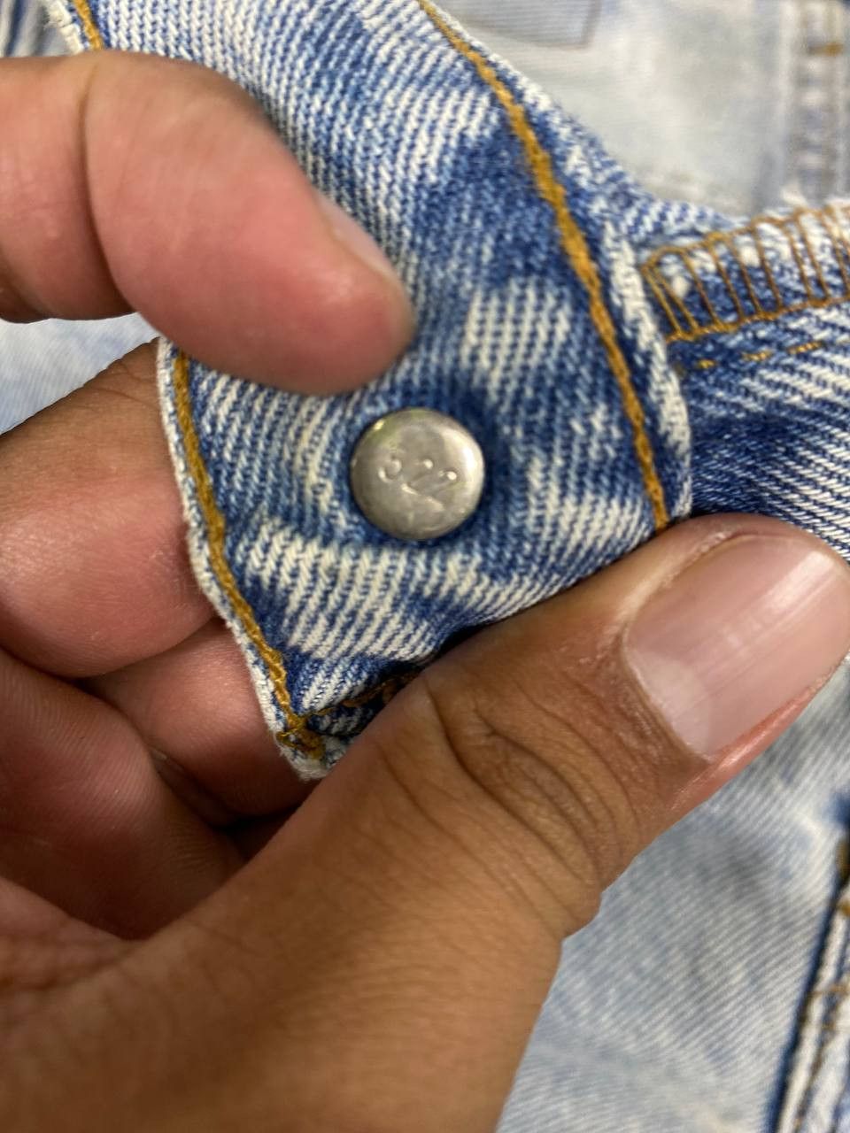 Levi's vintage 90s levis 501 stained light blue denim Size US 29 - 16 Thumbnail