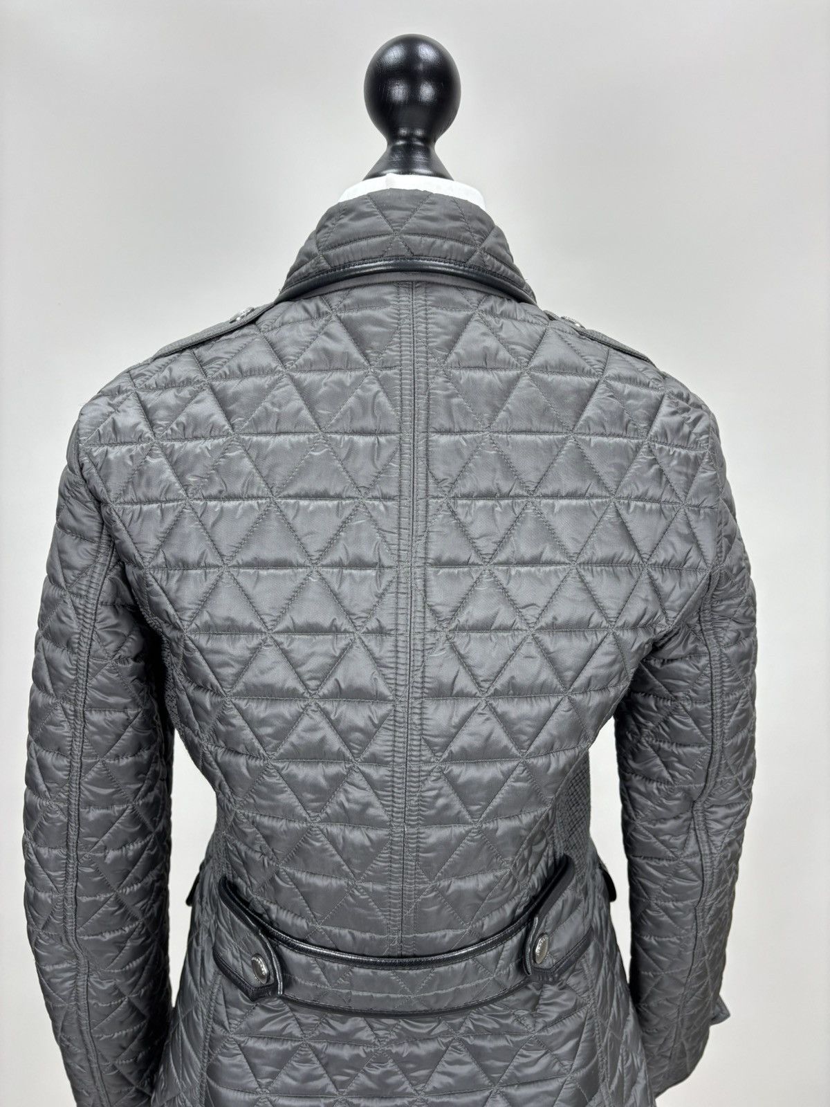 Burberry Womens quilted jacket Burberry Brit Size M Color Gray Size M / US 6-8 / IT 42-44 - 11 Thumbnail