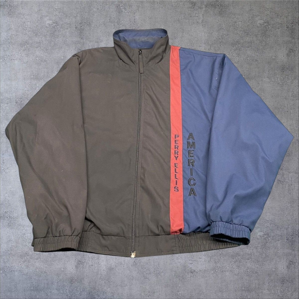 Perry Ellis × Vintage Vintage Perry Ellis Windbreaker Jacket Size US L / EU 52-54 / 3 - 1 Thumbnail