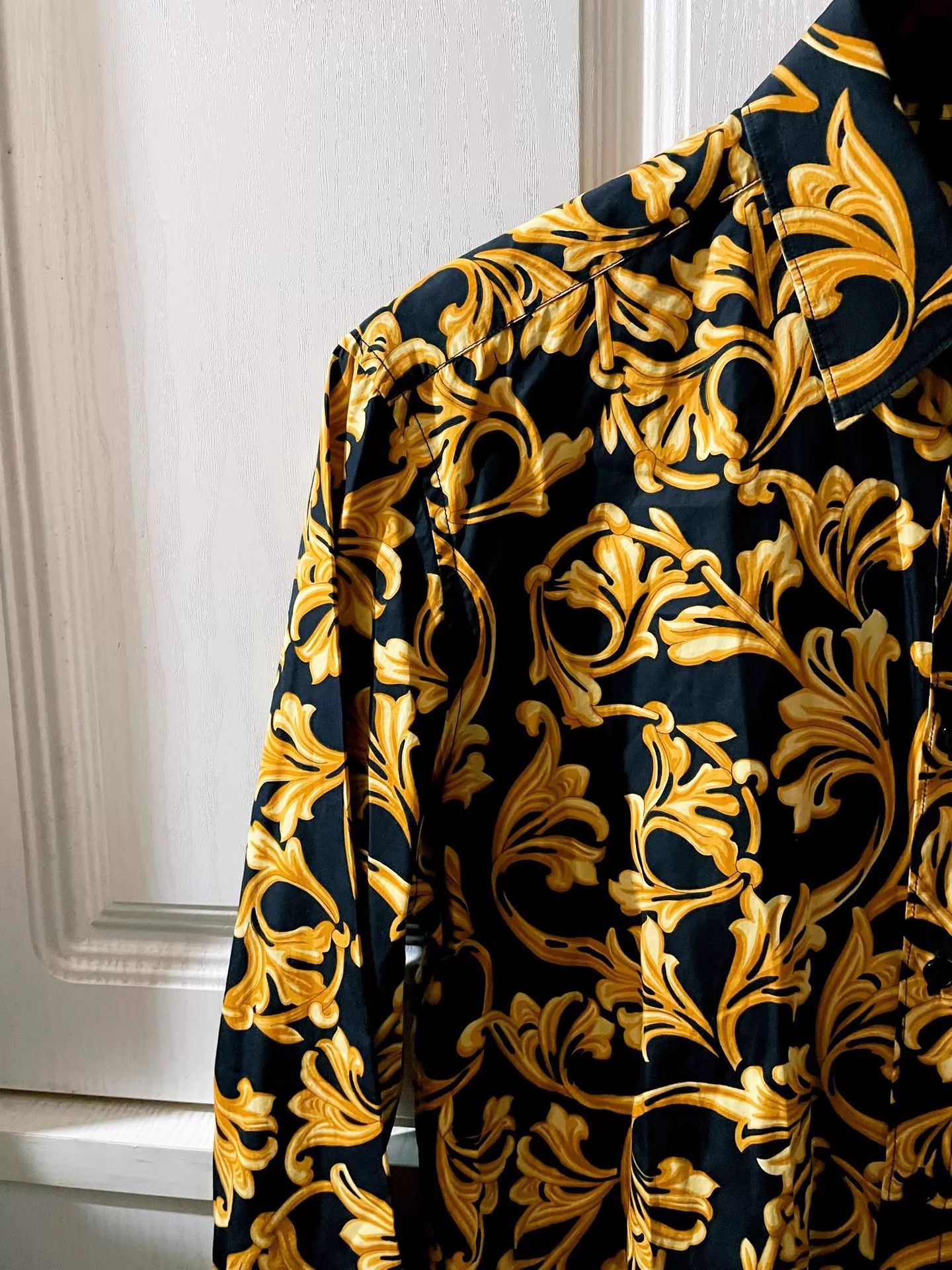 Versace Versace Limited Runway Black Gold Baroque Vine LS Shirt S Size US XS / EU 42 / 0 - 4 Thumbnail