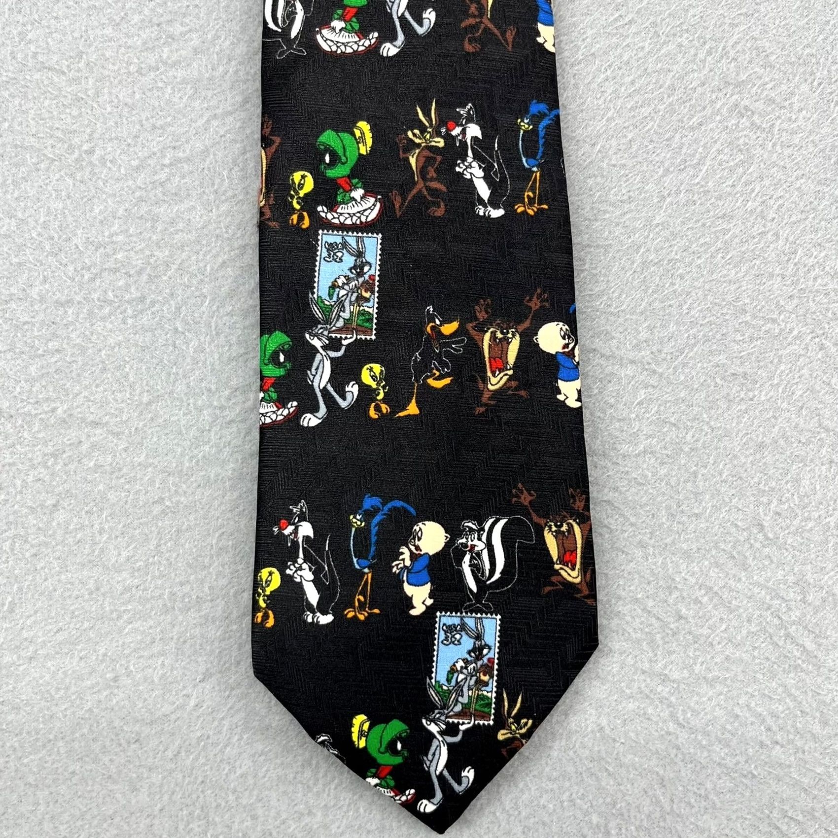 Vintage VINTAGE Looney Tunes Tie Black Necktie Bugs Bunny Daffy Duck 1997 Stamp Collection Mens One Size Size ONE SIZE - 2 Thumbnail