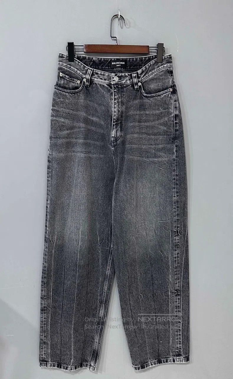 Balenciaga Balenciaga size M FW22 water-washed straight-leg jeans Size US 27 - 1 Thumbnail