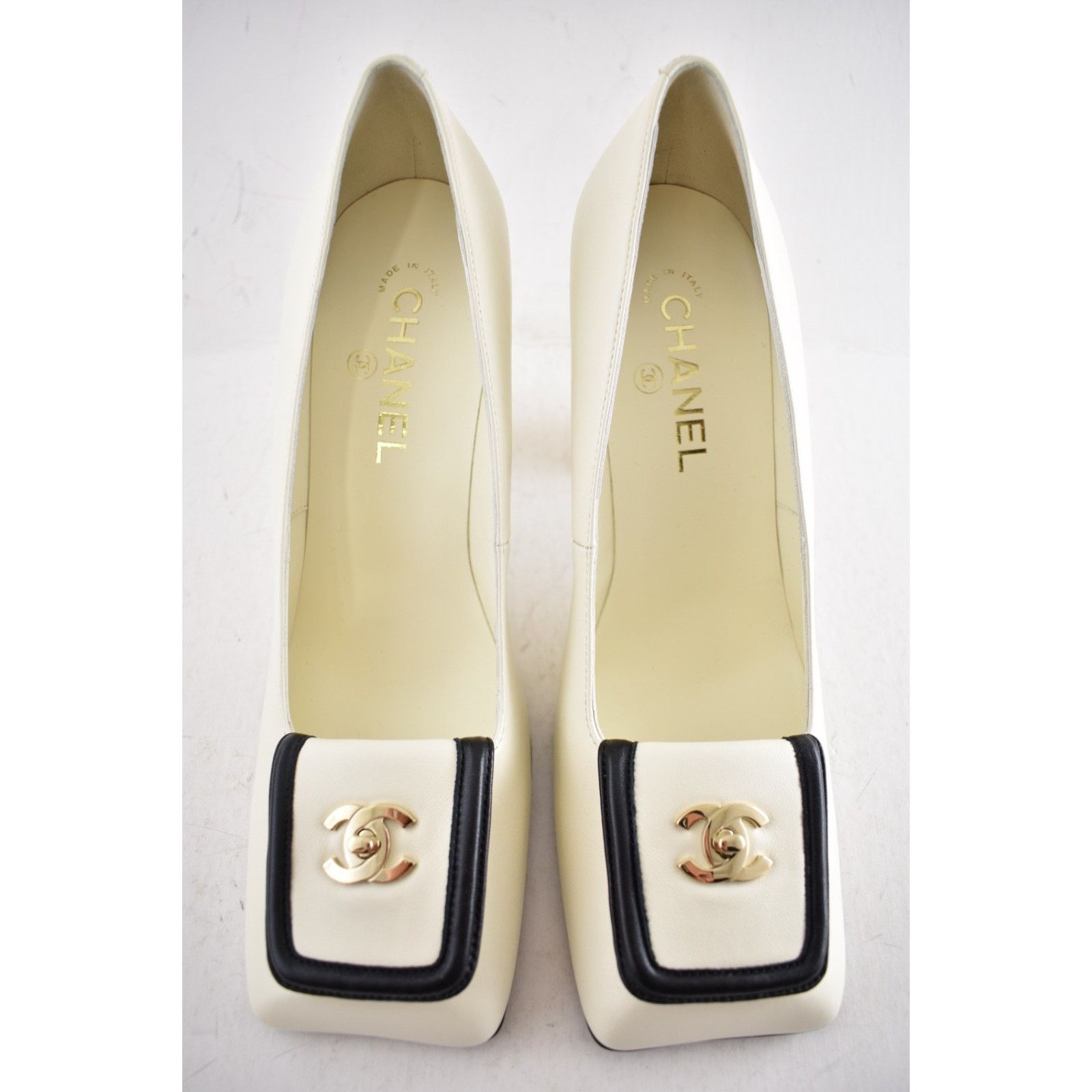 Chanel Chanel Ivory Black Square Turnlock Block Heel Pump 40.5 Size US 10.5 / IT 40.5 - 16 Thumbnail